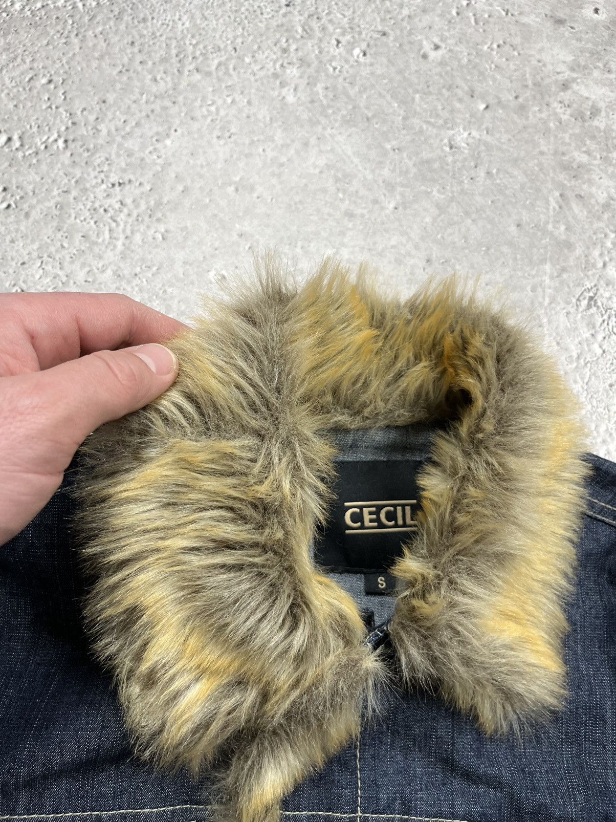 Other Women’s Denim Jacket With Faux Fur Trim Button Up Blue Coat Size S / US 4 / IT 40 - 6 Thumbnail