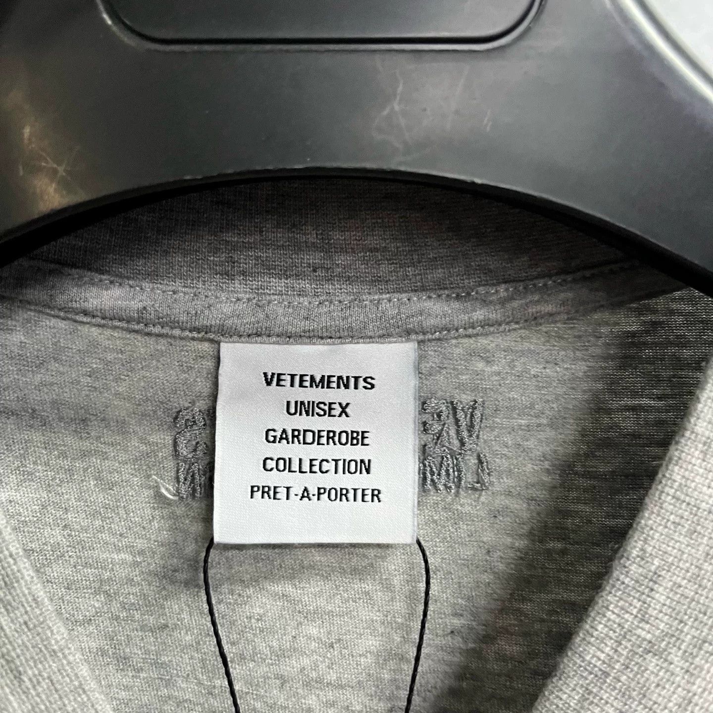 Vetements Vetements Gray Letter Print Crewneck T-Shirt Size US M / EU 48-50 / 2 - 2 Thumbnail