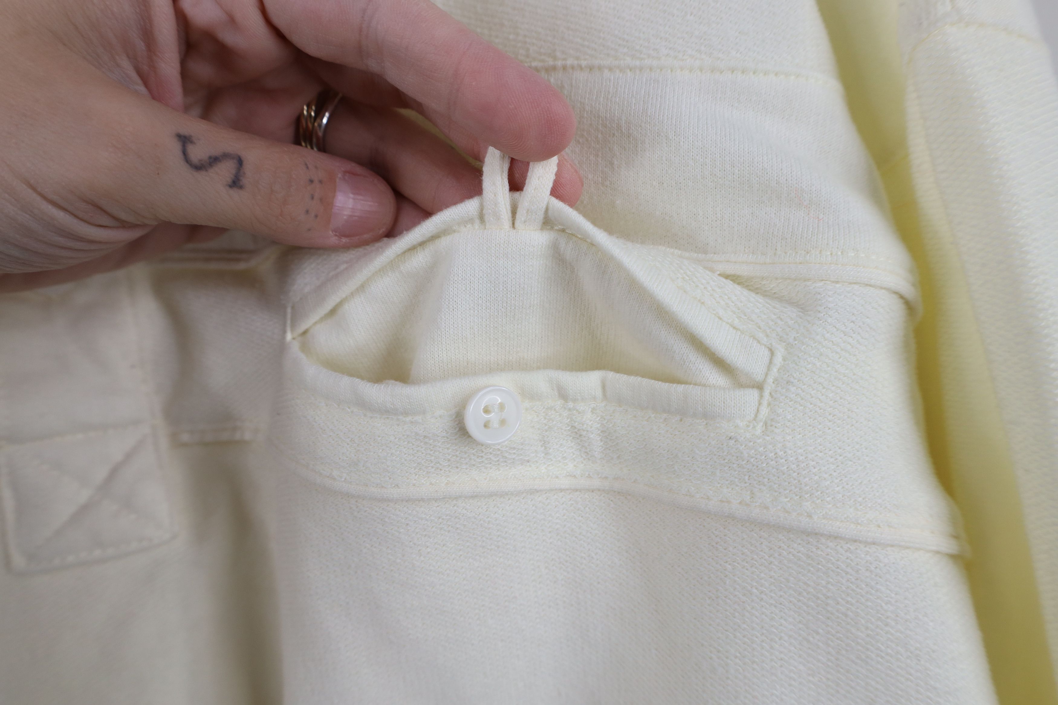 Vintage Vintage 90s Streetwear Collared Pullover Polo Shirt Cream Size US L / EU 52-54 / 3 - 5 Thumbnail