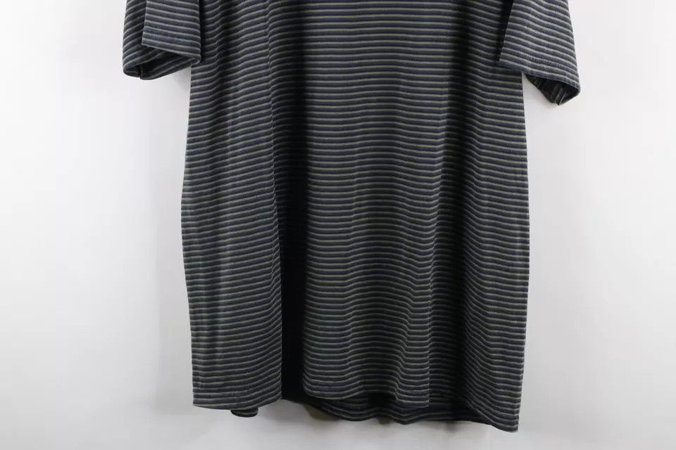 Vintage Vintage 90s Streetwear Distressed Short Sleeve T-Shirt Size US XL / EU 56 / 4 - 13 Thumbnail