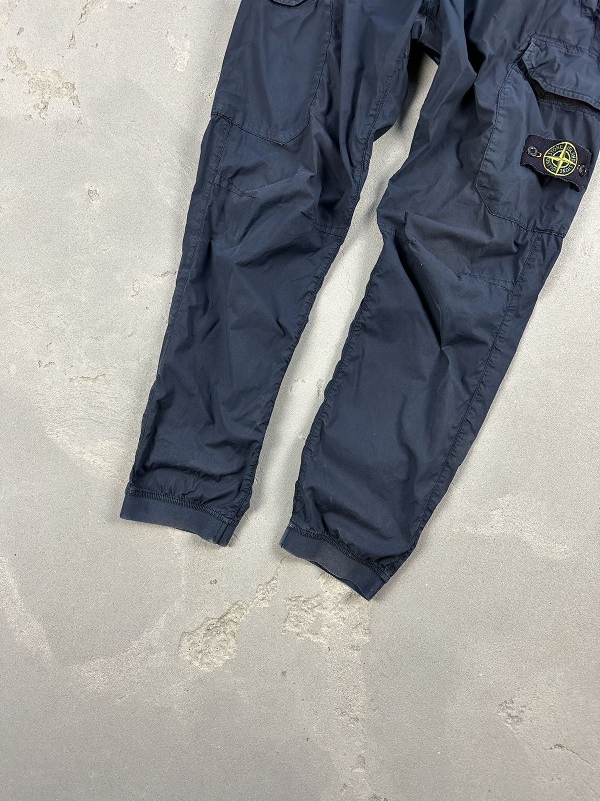 Stone Island STONE ISLAND LIGHTWEIGHT CARGO PANTS Size US 33 - 5 Thumbnail