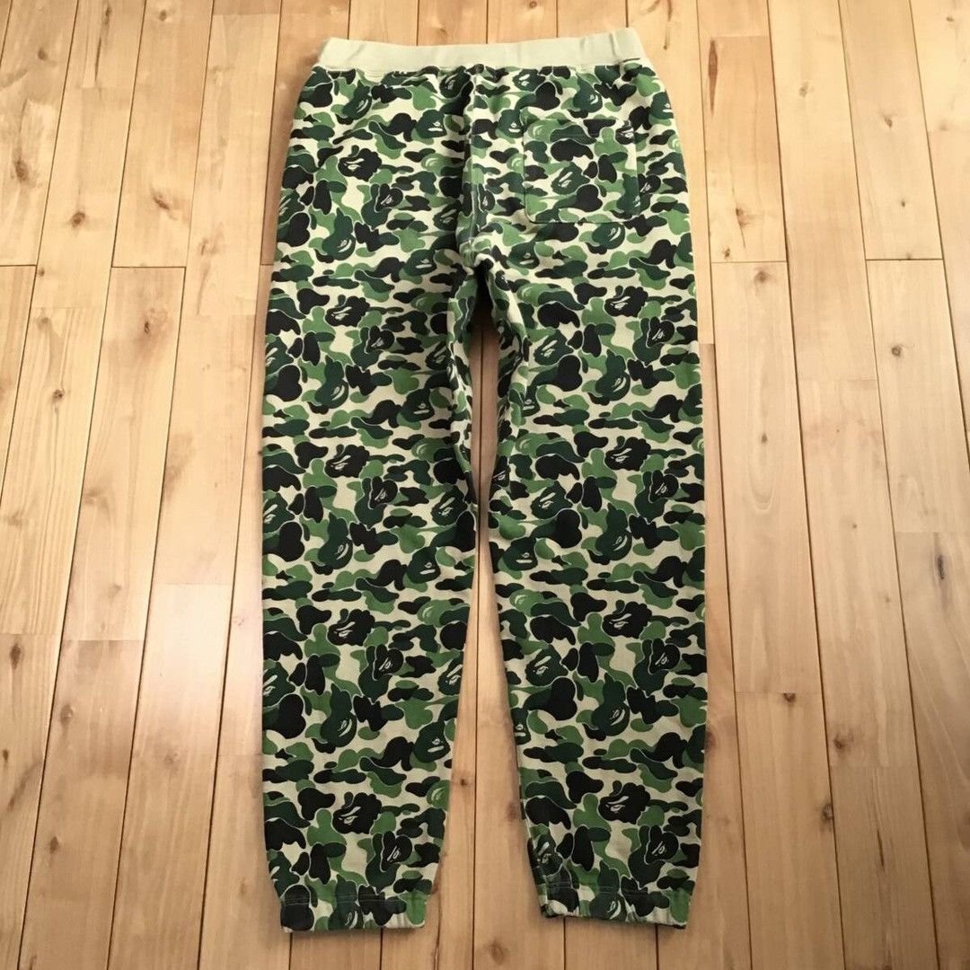 Bape × Undefeated BAPE × Undefeated ABC camo sweat pants a bathing ape ★size L Size US 34 / EU 50 - 4 Thumbnail