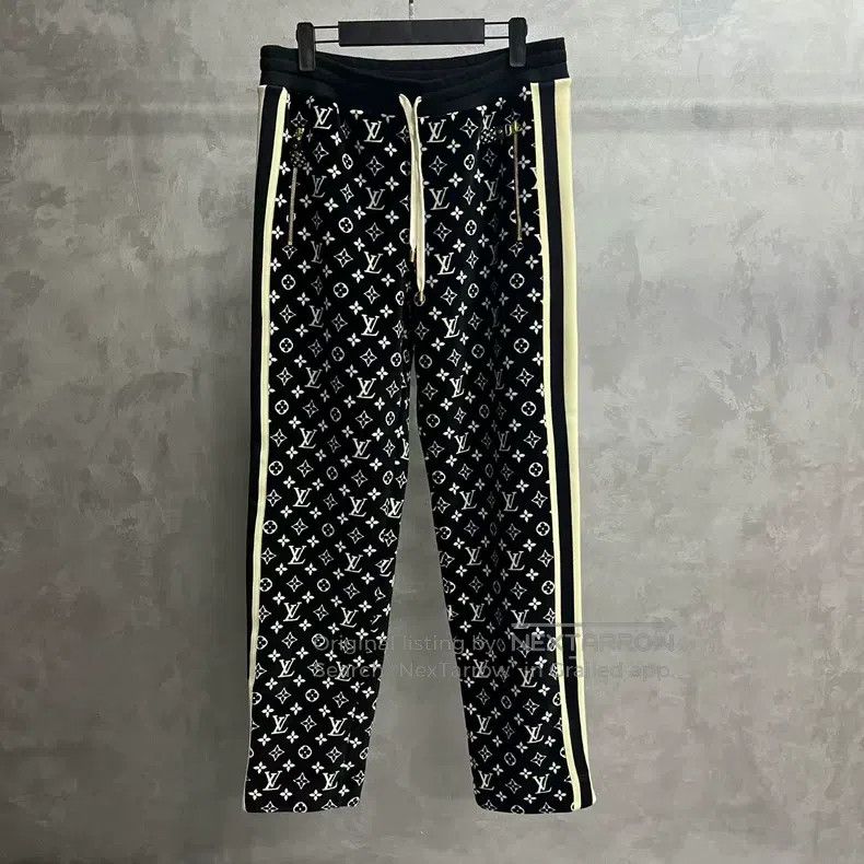 Louis Vuitton Louis Vuitton size m Black drawstring Terry jogging Jersey Size US 28 / EU 44 - 1 Thumbnail