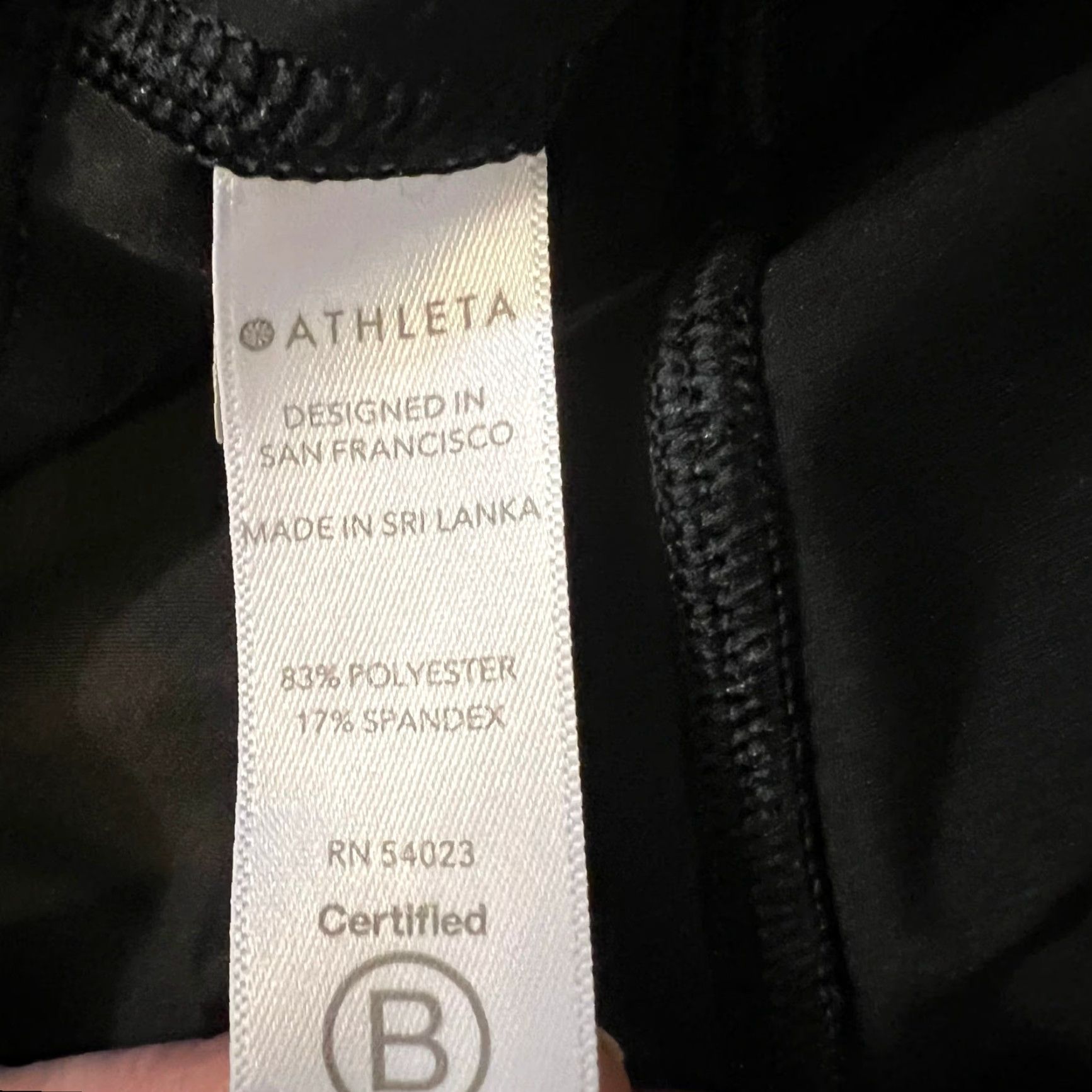 Athleta Athleta Leggings Womens XS Accelerate Lasercut 7/8 Tight Black Pants Size 26" / US 2 / IT 38 - 6 Thumbnail