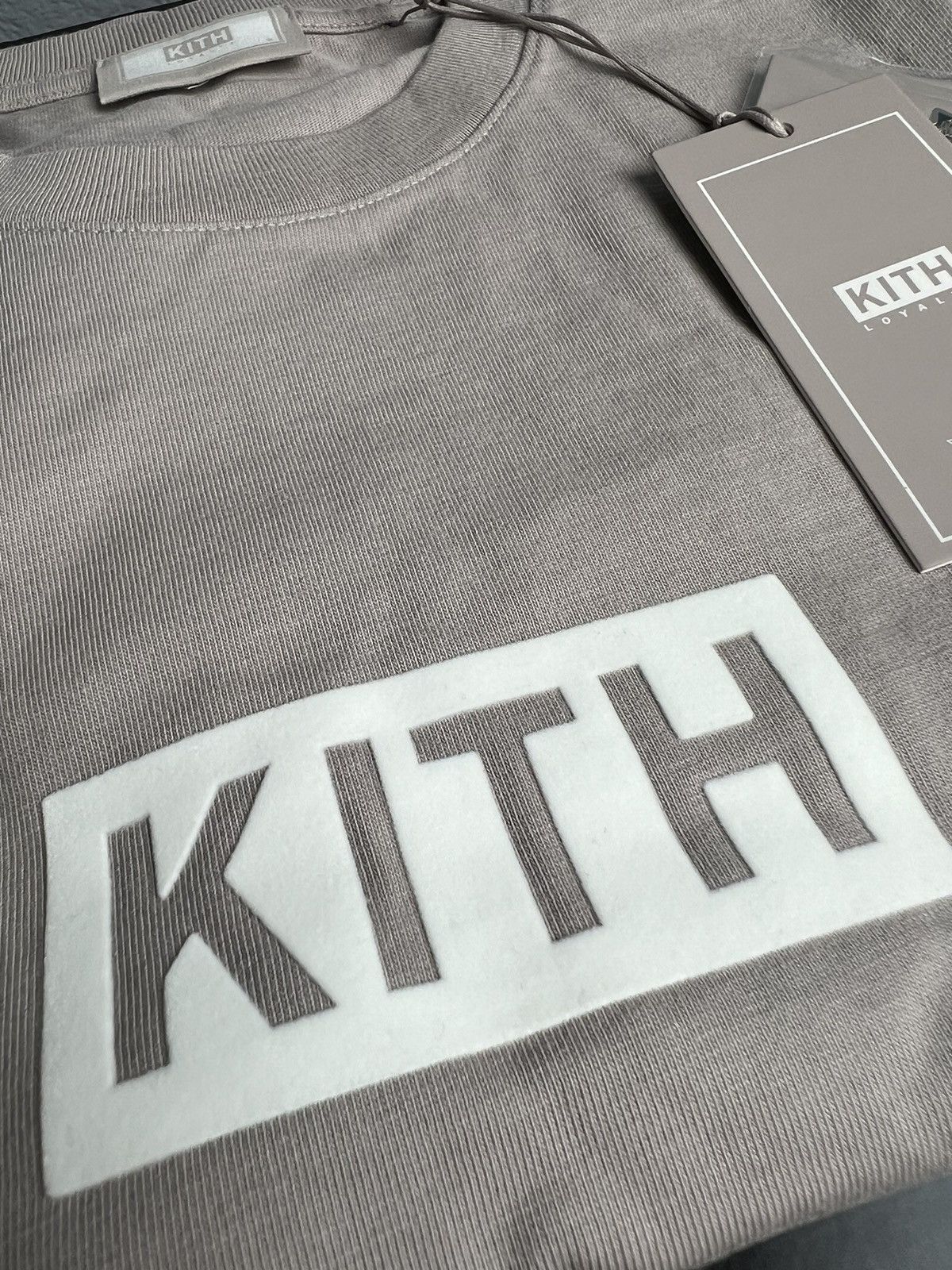 Kith Kith Loyalty Molecule Classic Box LogoTee Tshirt Small Size US S / EU 44-46 / 1 - 9 Thumbnail