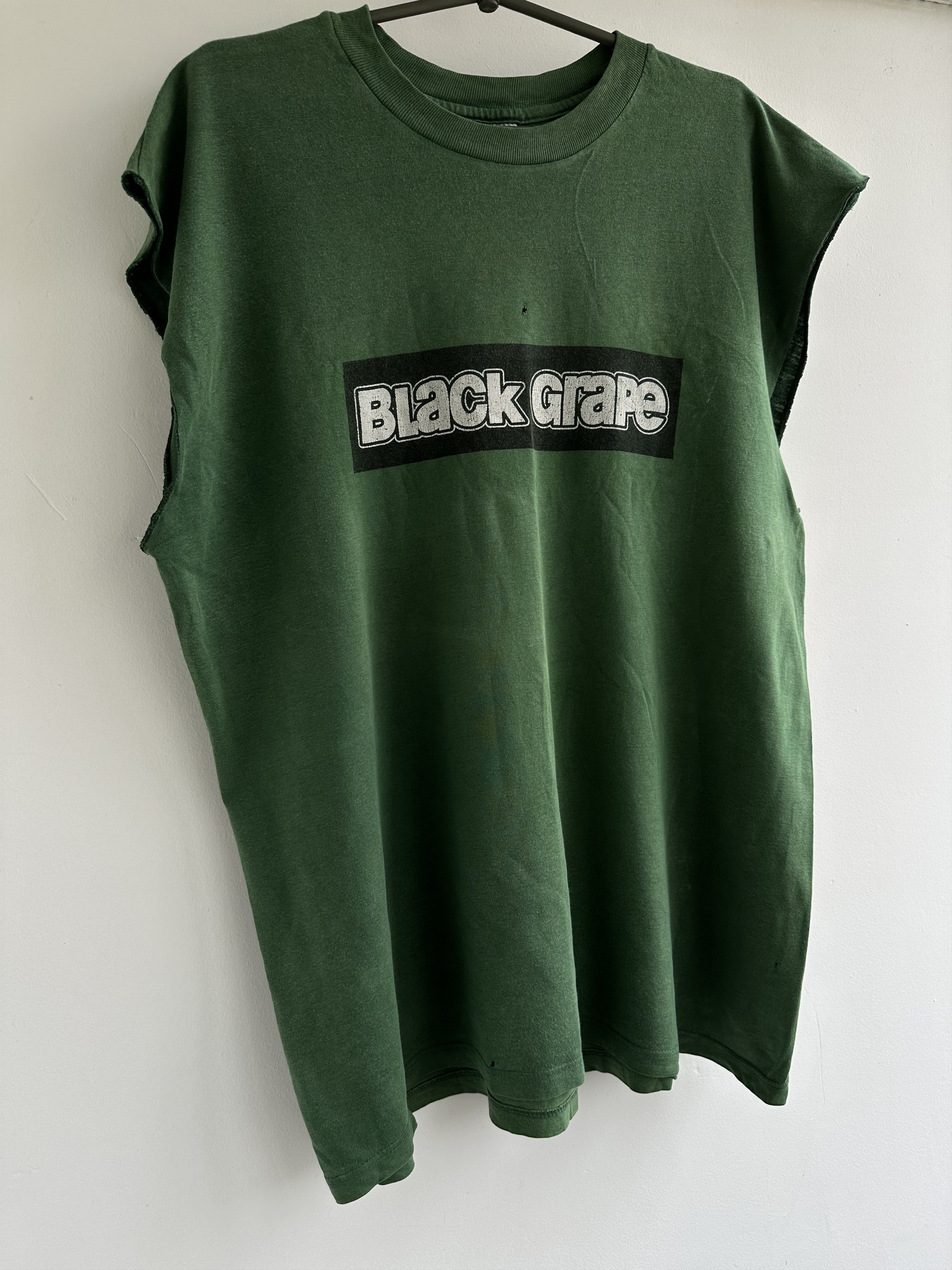 Band Tees Black Grape vintage t shirt Size US XL / EU 56 / 4 - 2 Thumbnail