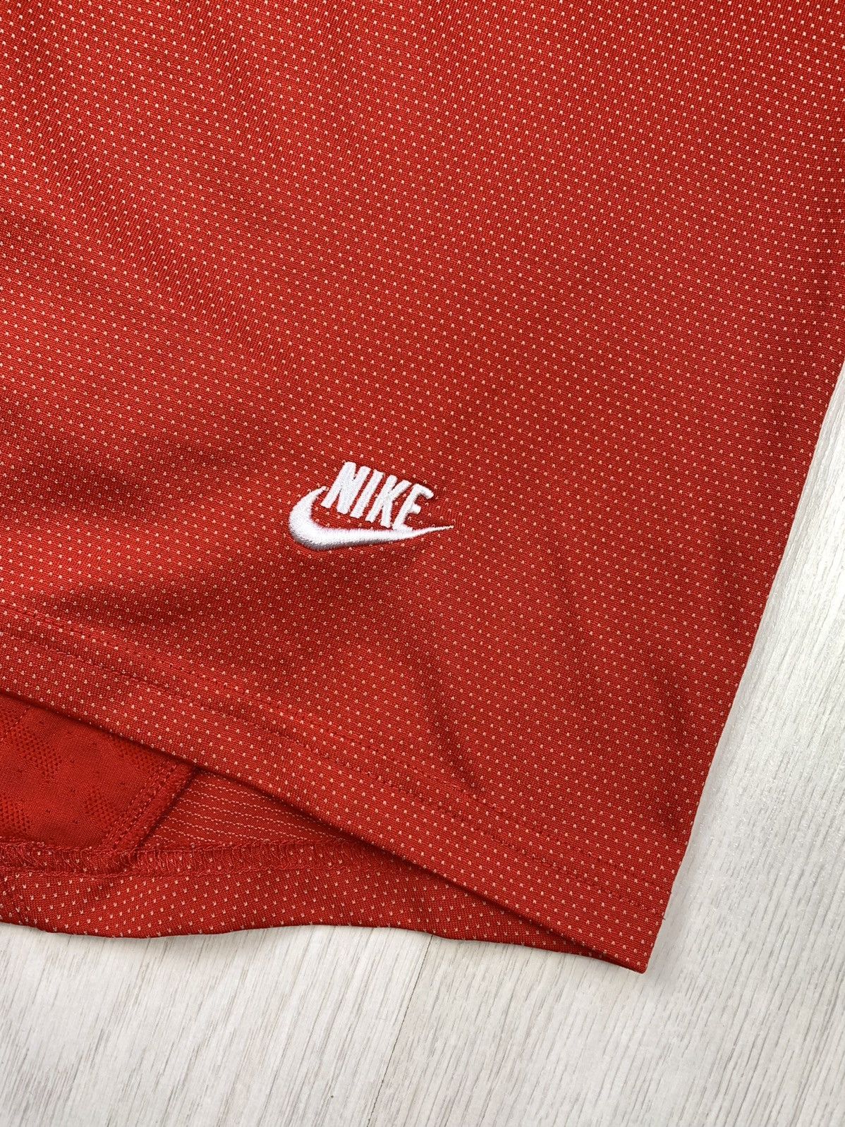Vintage Nike Sportswear AIR Vintage T-Shirt Red Size M Size US M / EU 48-50 / 2 - 5 Thumbnail