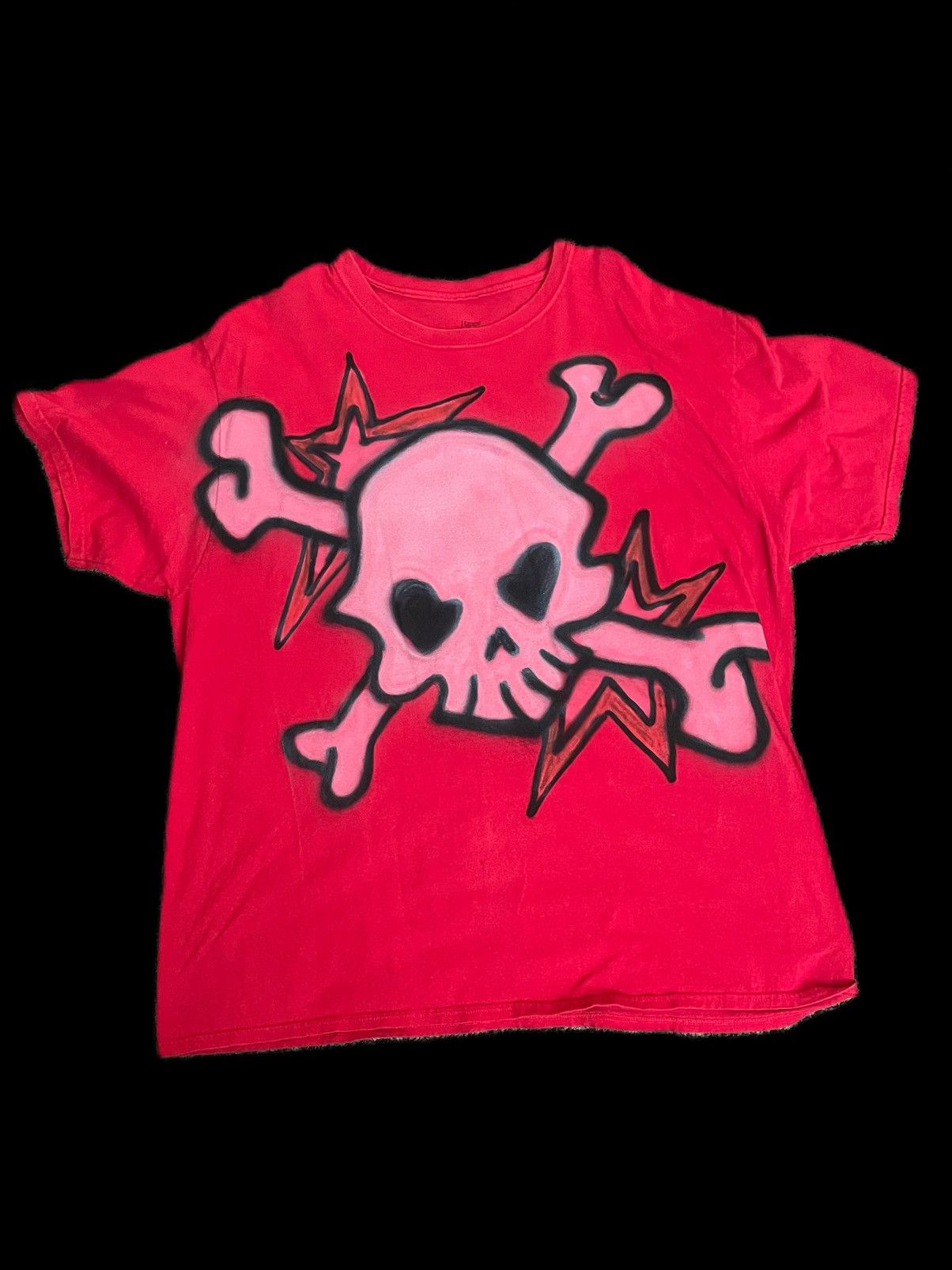 Handmade Skull & Bones Airbrush Tee Size US XL / EU 56 / 4 - 1 Thumbnail