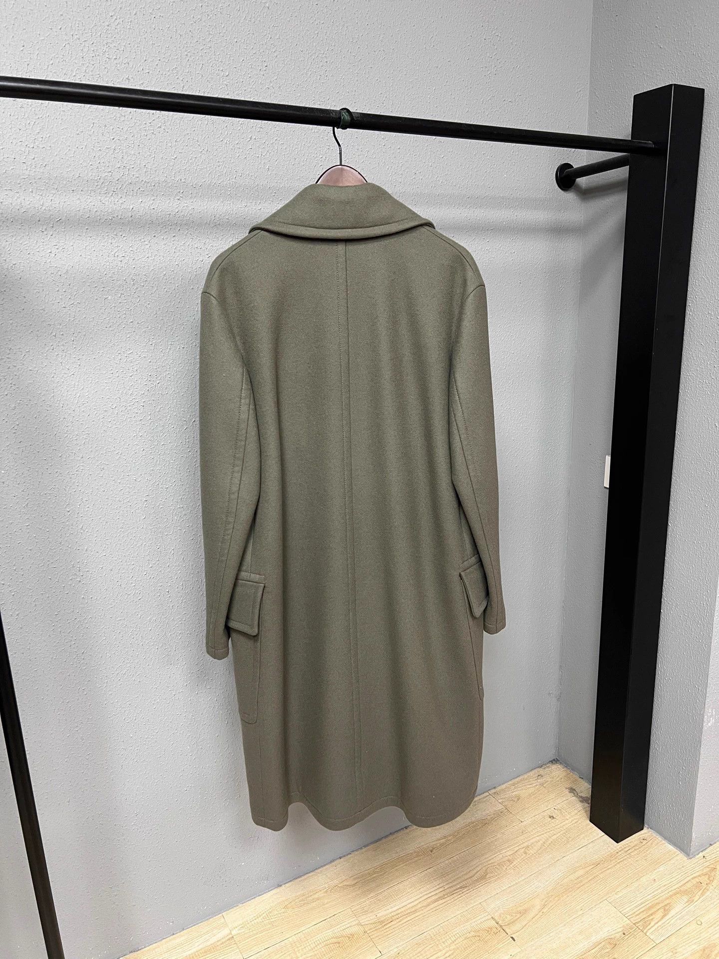 Hermes Hermes cashmere double-breasted coat with leather trim Size US M / EU 48-50 / 2 - 2 Thumbnail
