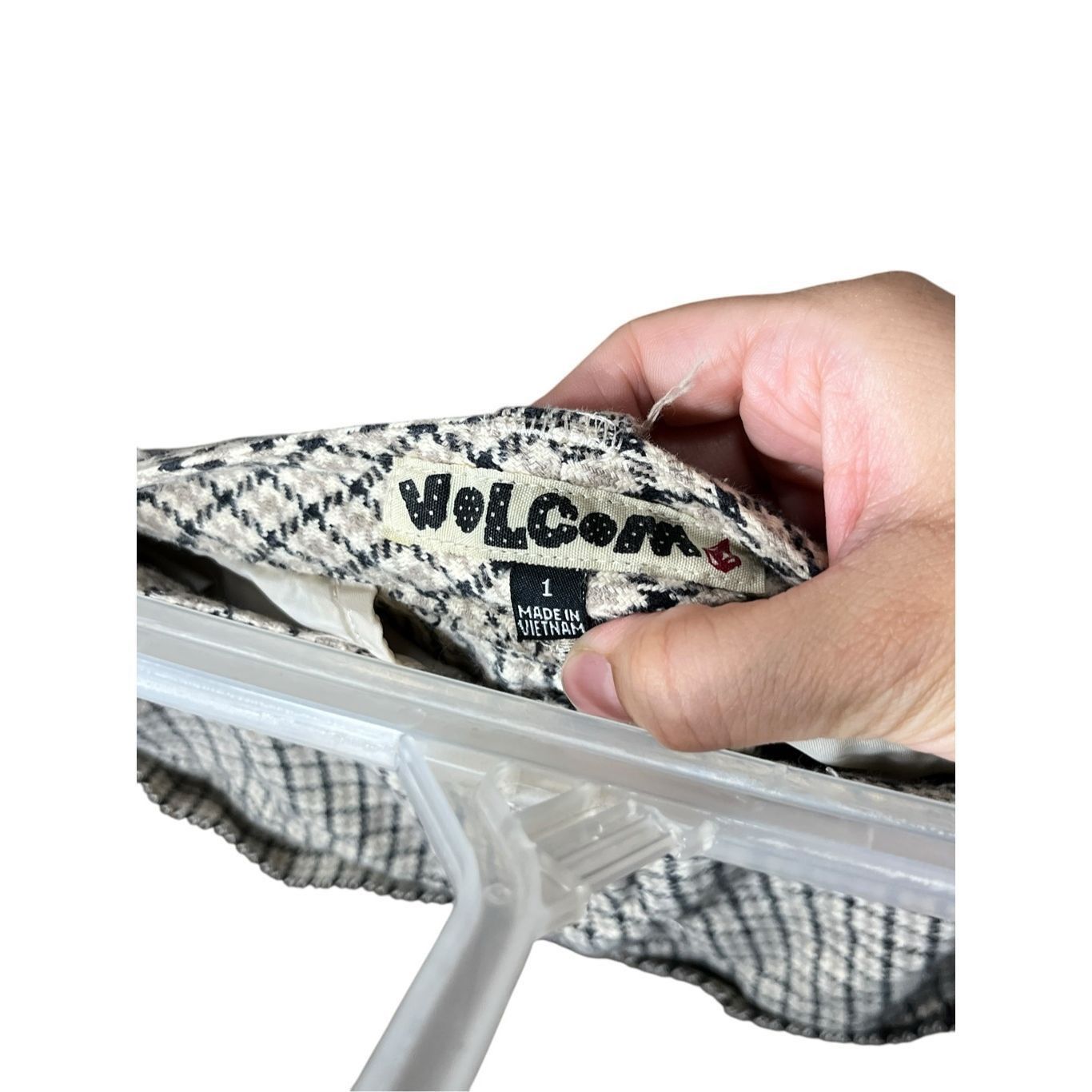 Volcom Vintage Y2K Women’s Volcom Beige Checker Shorts Size 1 Size 31" - 4 Thumbnail