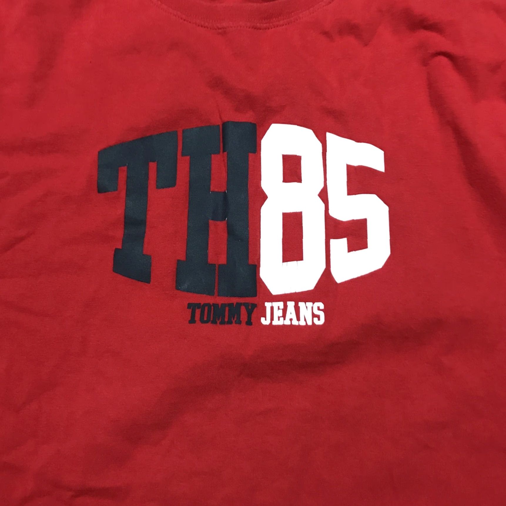 Tommy Hilfiger VINTAGE Tommy Hilfiger T Shirt Men’s 2XL Red Cotton Embroidered Spell Out Tommy Jeans 90s Classic Designer Mens Size US XXL / EU 58 / 5 - 2 Thumbnail