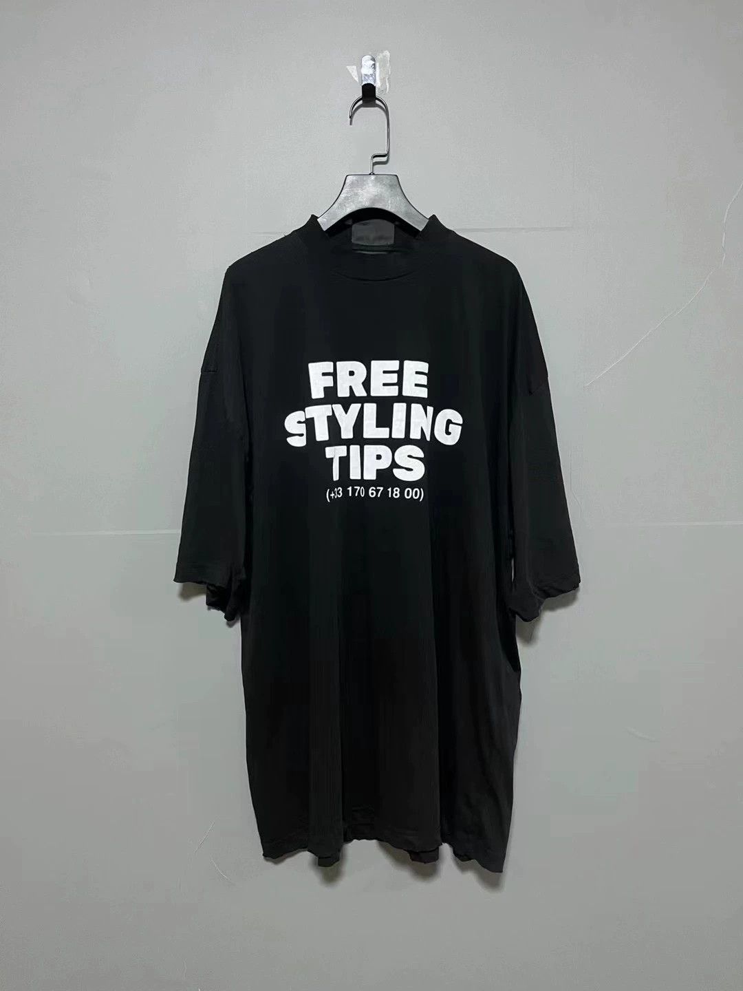 Balenciaga Balenciaga new destructive tips phone numbers short sleeves Size US S / EU 44-46 / 1 - 1 Thumbnail
