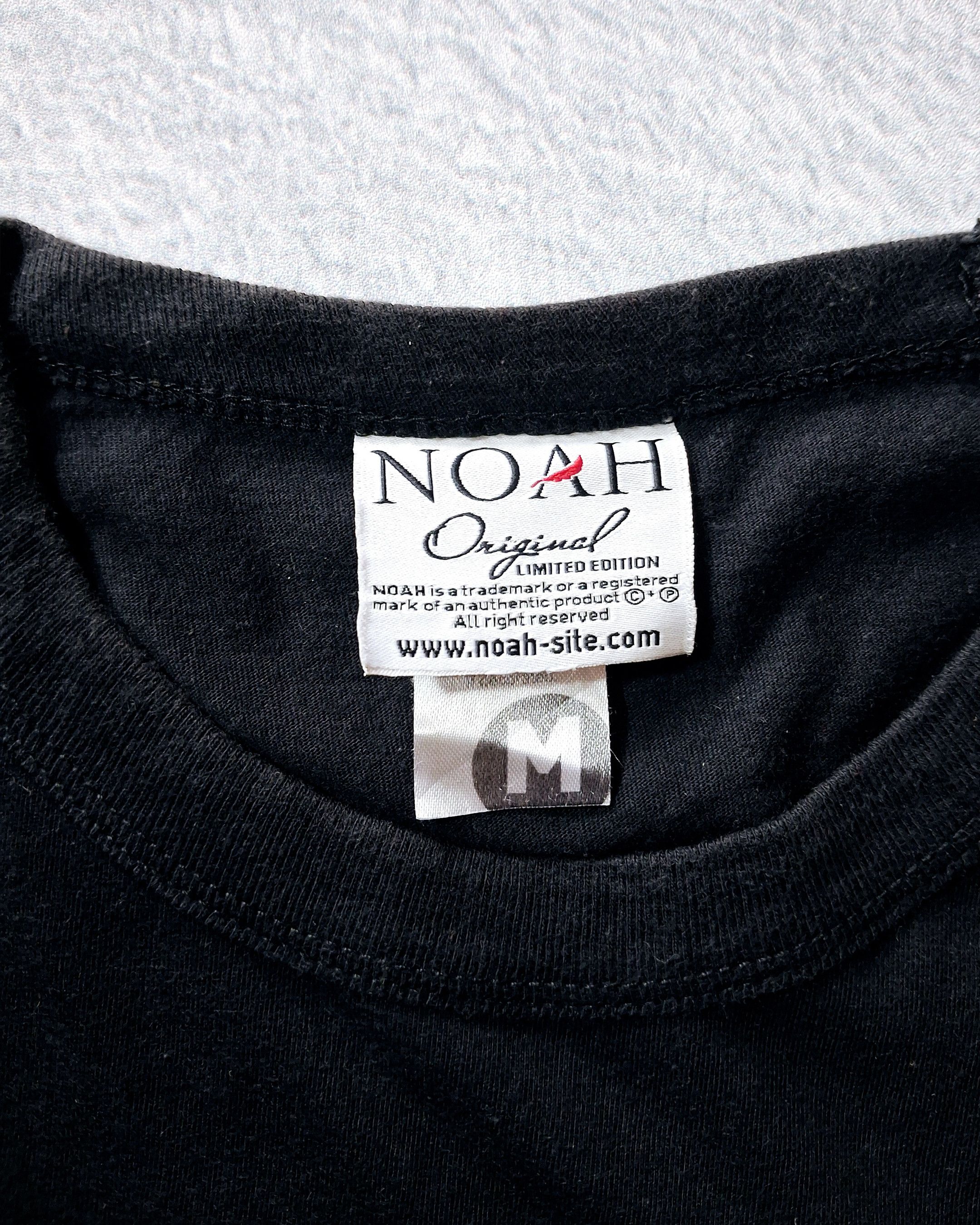 Vintage NOAH BAND INDONESIA PETERPAN Size US M / EU 48-50 / 2 - 5 Thumbnail