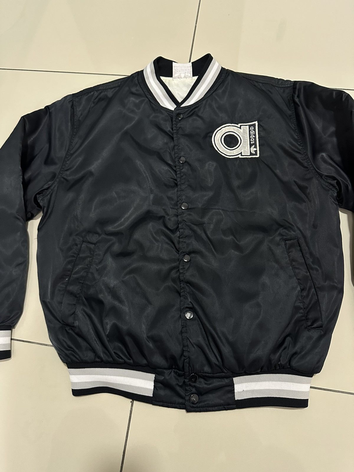 Adidas Vintage 90’s Adidas Bomber Jacket Design Big Logo Design Size US L / EU 52-54 / 3 - 3 Thumbnail