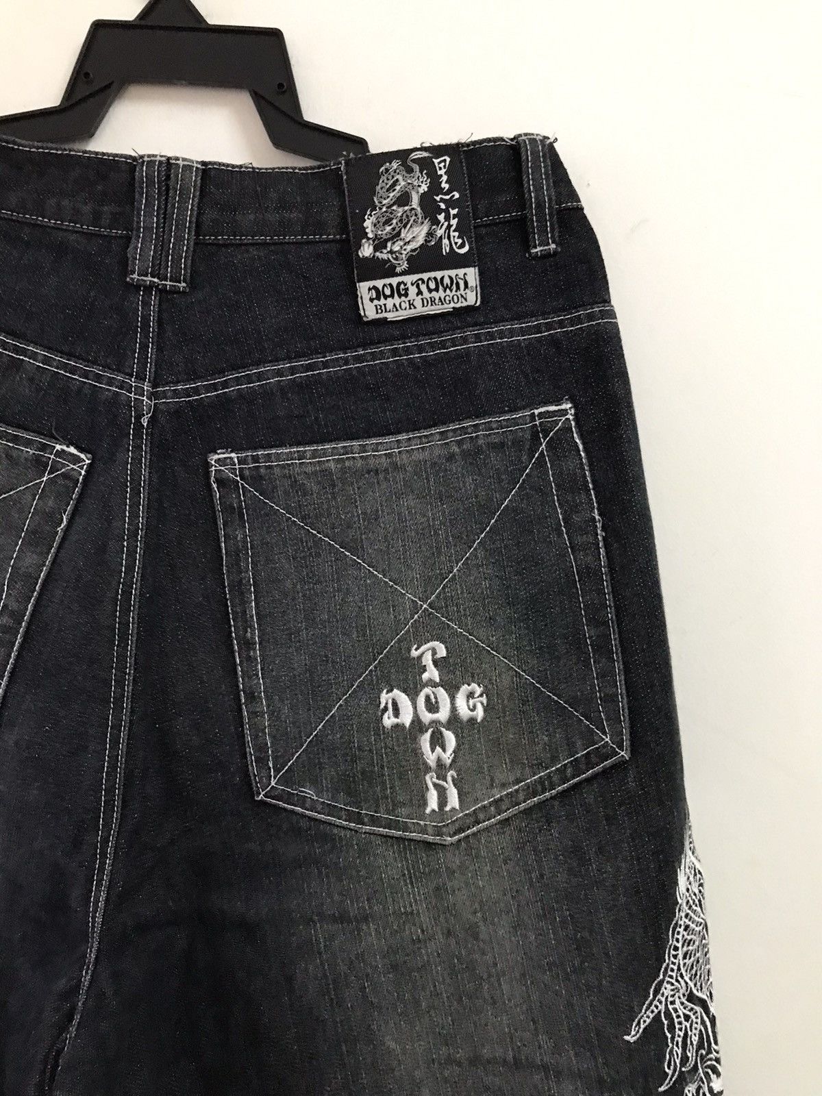 Dogtown Rare Dogtown Black dragon baggy jeans Size US 32 / EU 48 - 4 Thumbnail