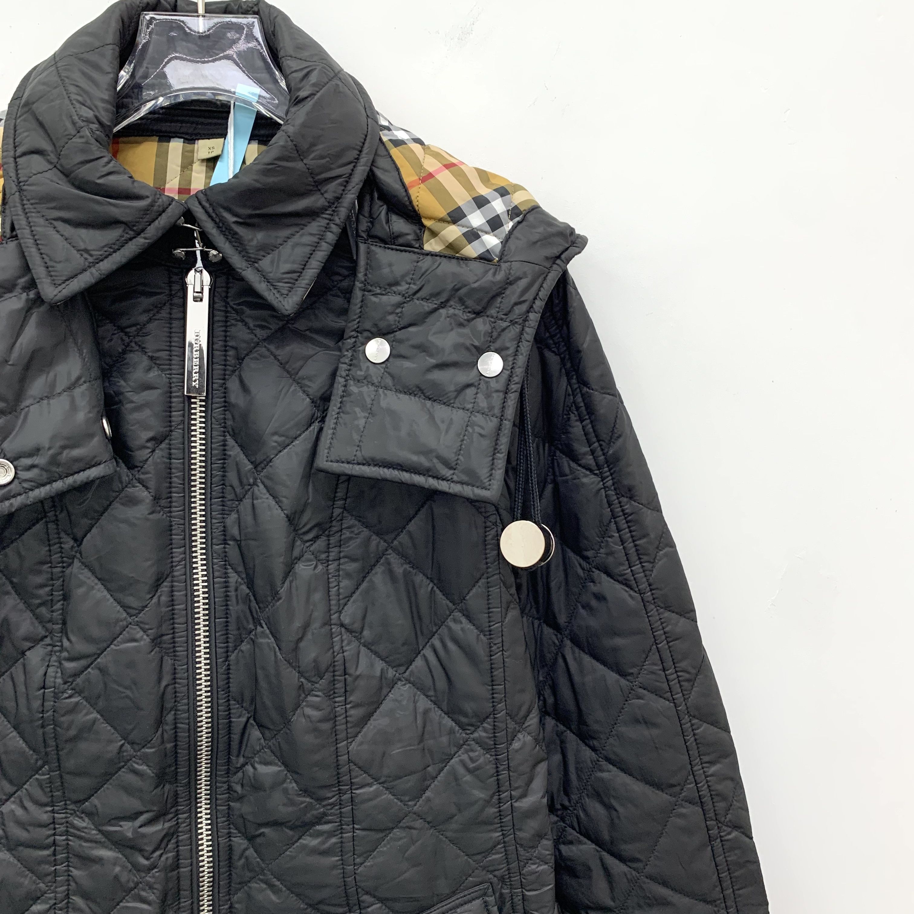 Burberry Burberry Quilted Belted Jacket Black (XS) Size XS / US 0-2 / IT 36-38 - 3 Thumbnail