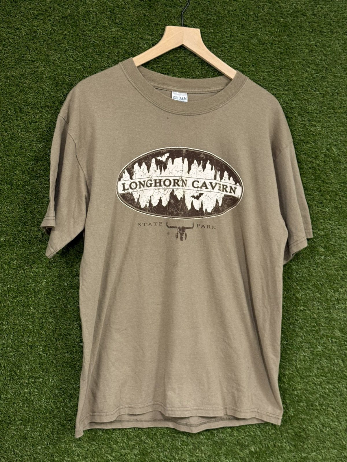 Vintage Vintage Gildan Beige Longhorn Cave Texas UT University Large Size US L / EU 52-54 / 3 - 1 Thumbnail