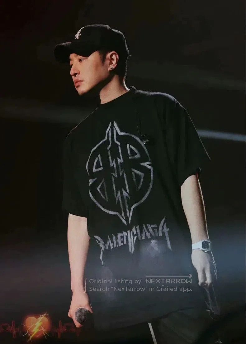 Balenciaga Balenciaga Rock Shield Logo Faded Effect Black Short Sleev Size US L / EU 52-54 / 3 - 2 Thumbnail