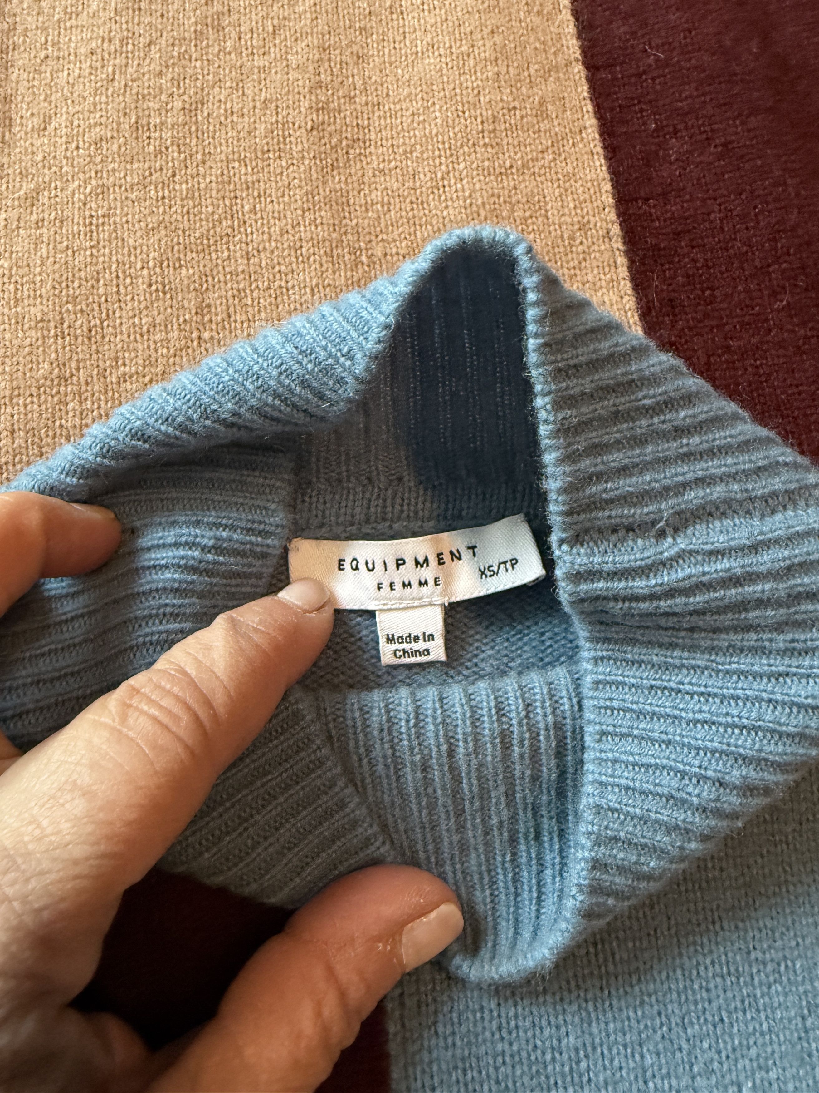 Designer Equipment Femme Turtleneck Sweater – Size XS – Gently Used Size XS / US 0-2 / IT 36-38 - 3 Thumbnail
