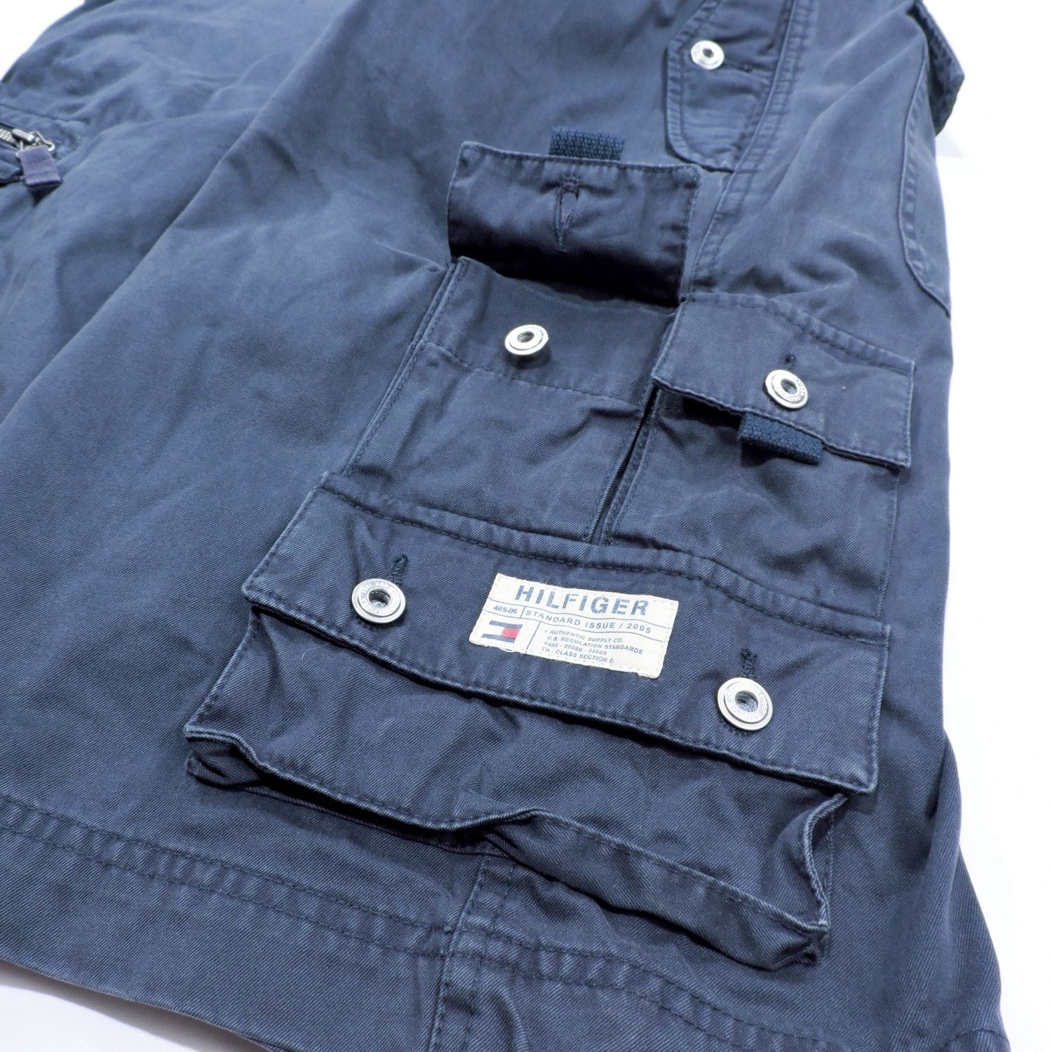 Tommy Hilfiger TOMMY HILFIGER CARGO SHORT PANTS Size US 32 / EU 48 - 13 Thumbnail