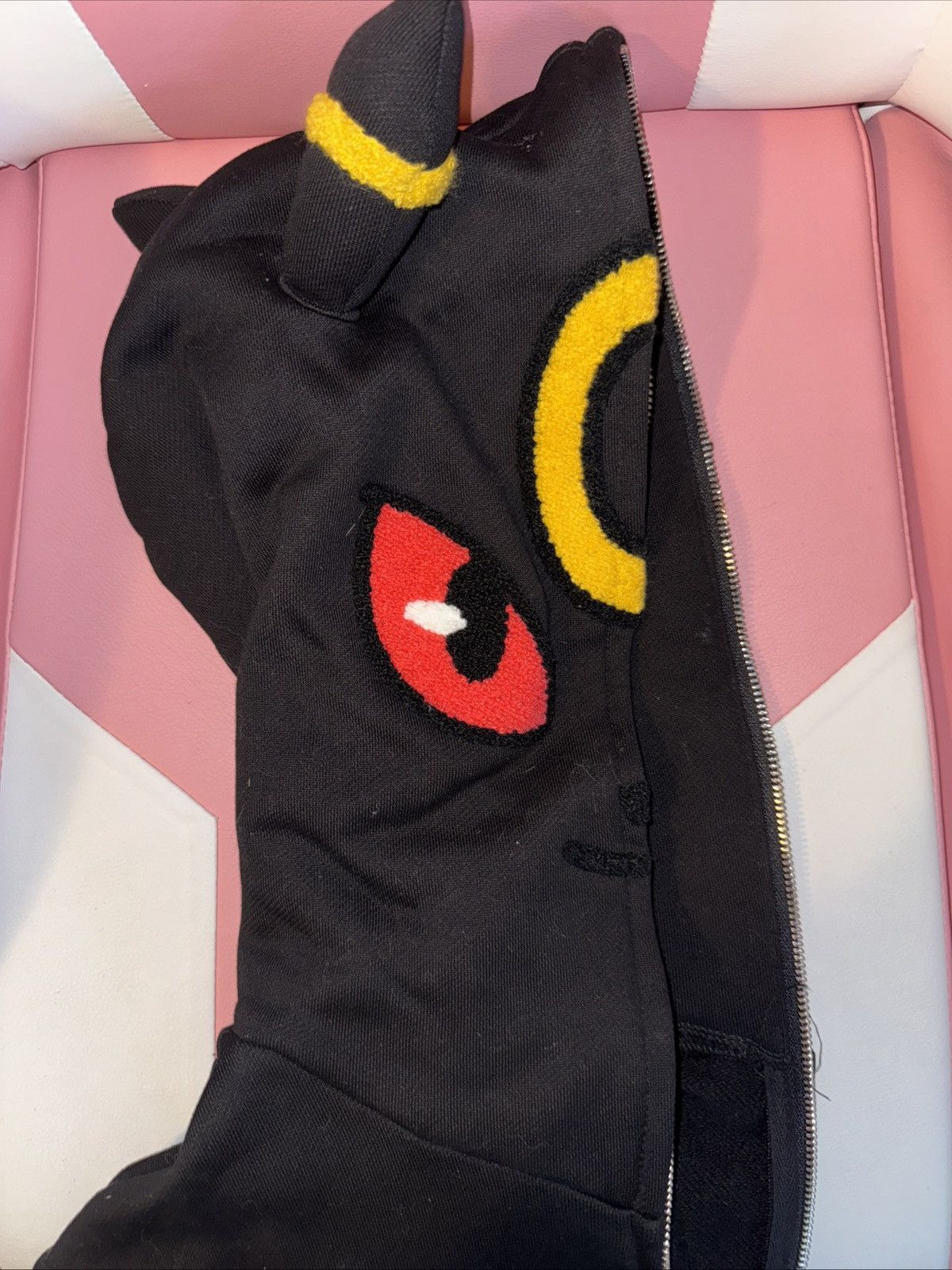 Kanto Starter Kanto starter Umbreon sold out Size US M / EU 48-50 / 2 - 3 Thumbnail