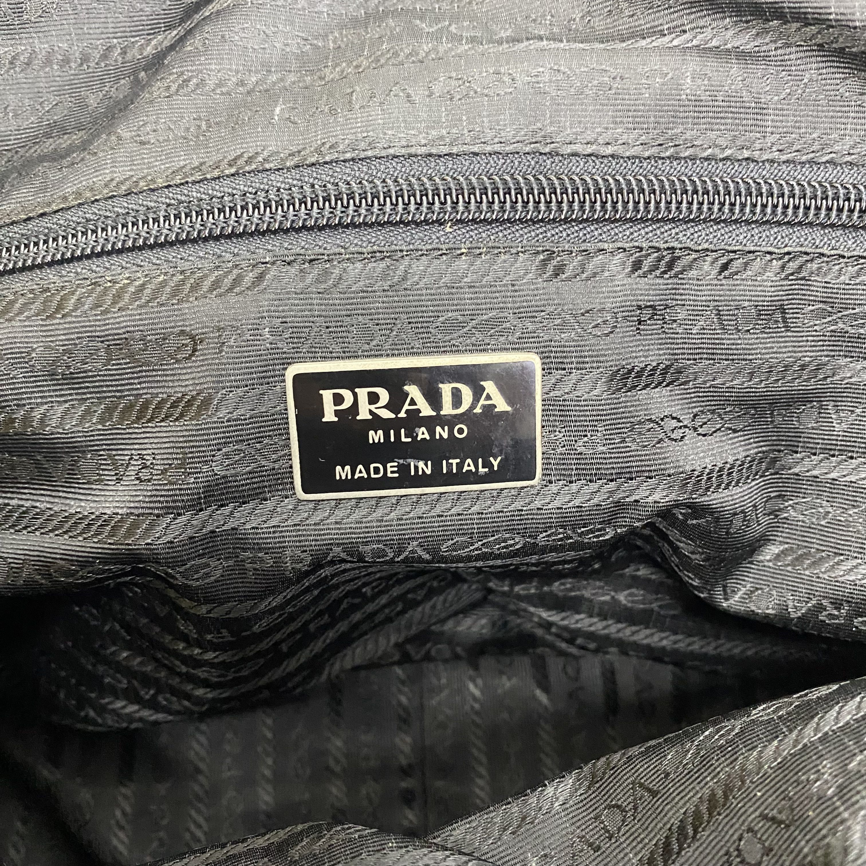 Prada Vintage Nylon Prada Bag Luxury Black Size ONE SIZE - 9 Thumbnail