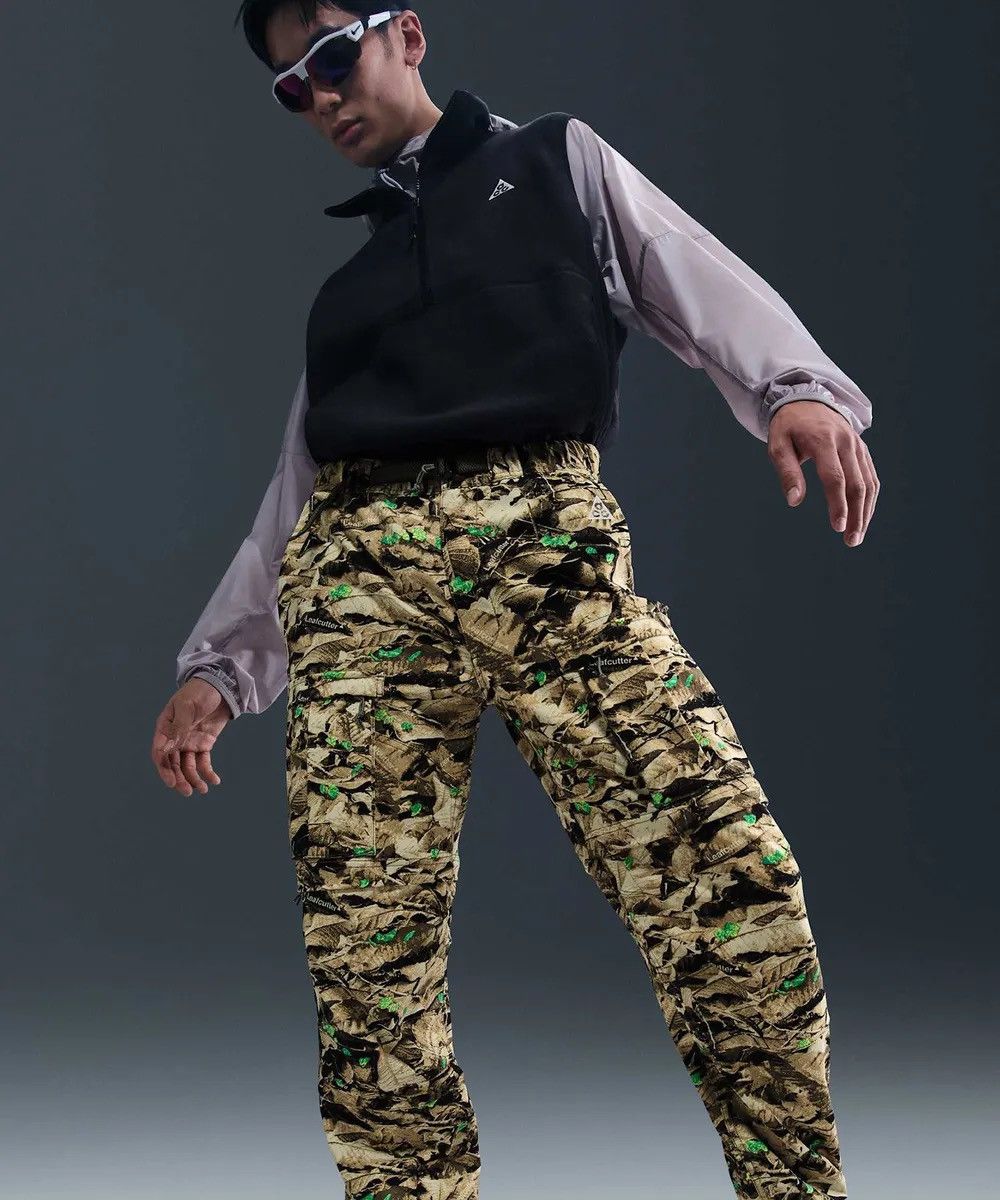 Nike ACG Nike ACG "Smith Summit" Water-Repellent UV Cargo Pants L Size US 30 / EU 46 - 6 Thumbnail