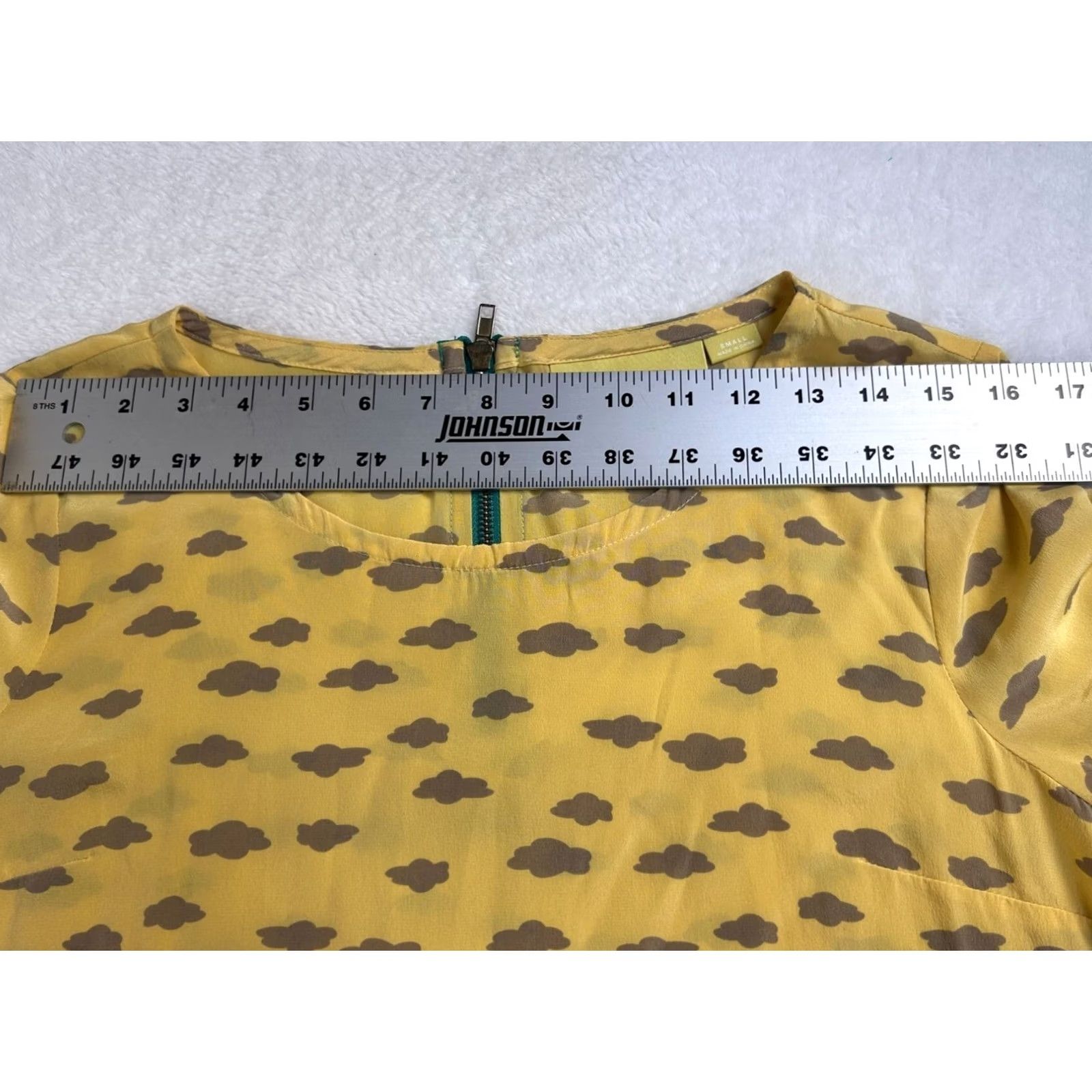 Vintage Maeve Anthropologie Silk Top Yellow Gray Clouds Graphic Print 3/4 Sleeve Small Silk Top Womens Size S / US 4 / IT 40 - 5 Thumbnail