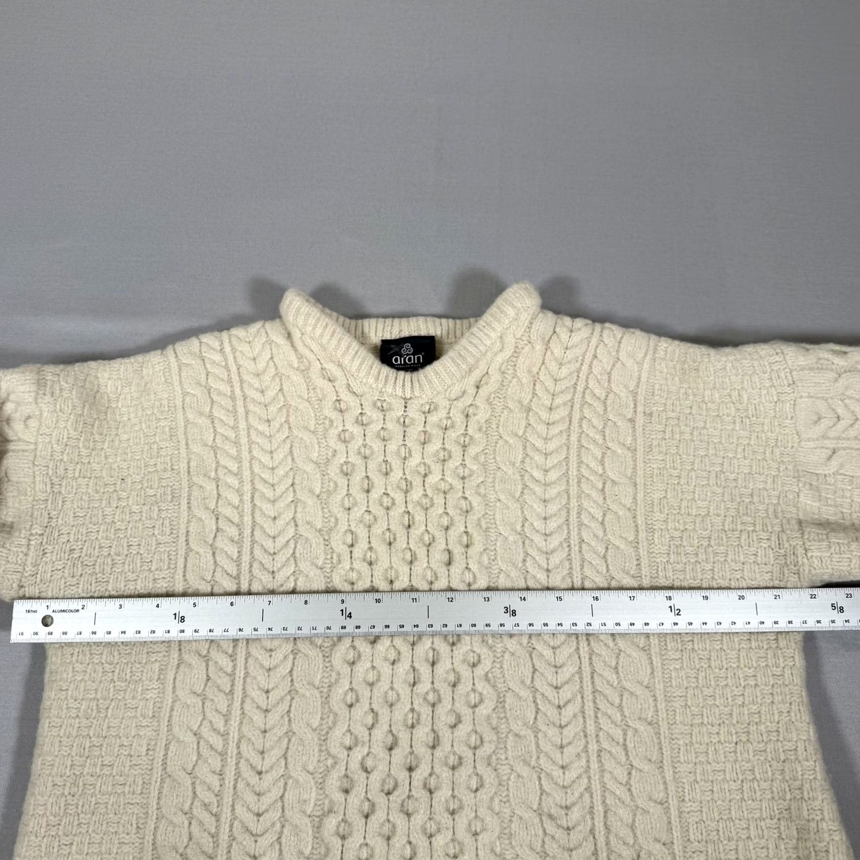 Vintage Aran Woollen Mills Aran Sweater Womens M White Merino Wool Cable-Knit Ireland Woollen Mills Size M / US 6-8 / IT 42-44 - 4 Thumbnail