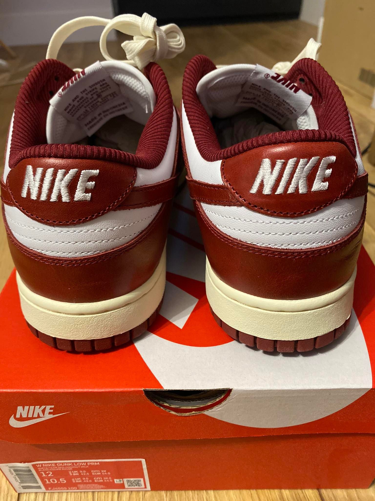 Dunk popular Low W “Sisterhood-Team Red” Vintage Red