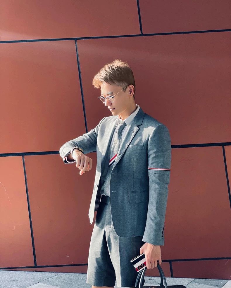 Thom Browne Thom Browne size4 Medium gray single-sleeved dress jacket Size 38S - 9 Thumbnail