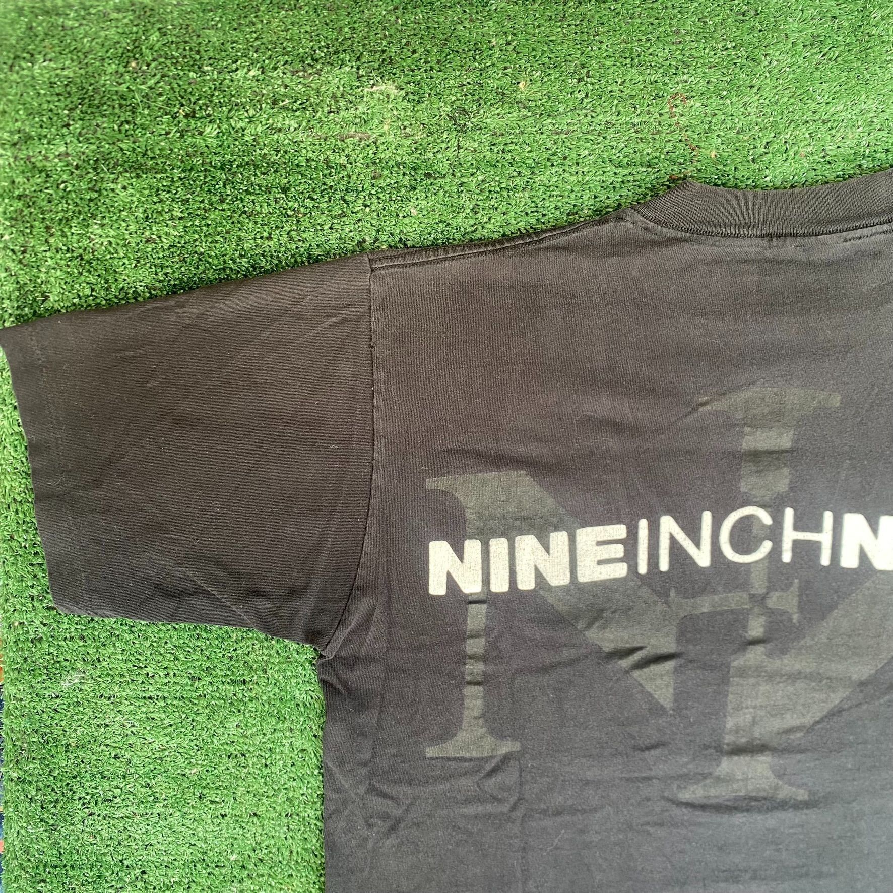 Band Tees Vintage 90s Nine Inch Nails Shirt Metal Rock Band Logo Tee Size US L / EU 52-54 / 3 - 6 Thumbnail