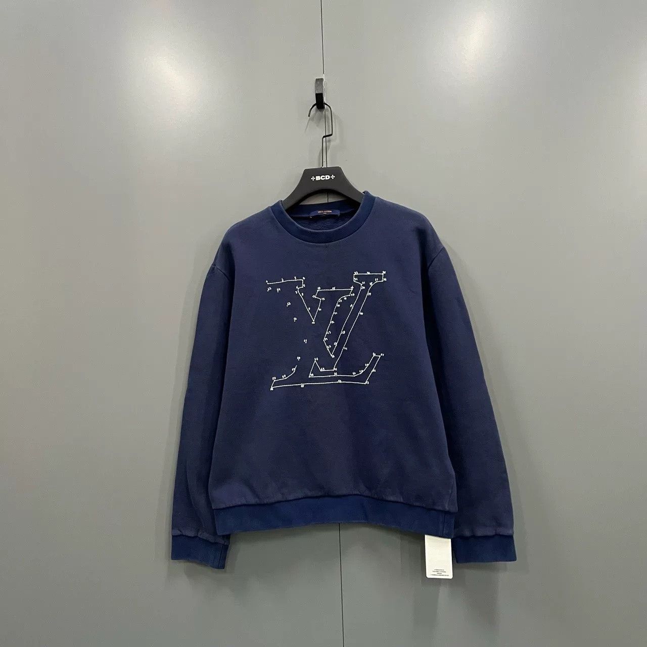 Louis Vuitton Louis Vuitton Blue Logo Sweatshirt Size US M / EU 48-50 / 2 - 1 Thumbnail