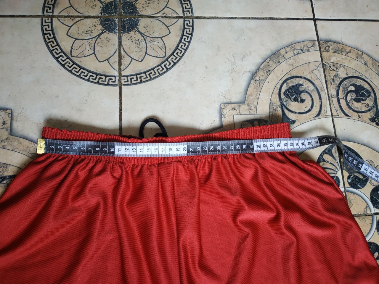 Nike Vintage Nike Team Shorts 90s Red Embroidered Swoosh Baggy L Size US 32 / EU 48 - 15 Thumbnail
