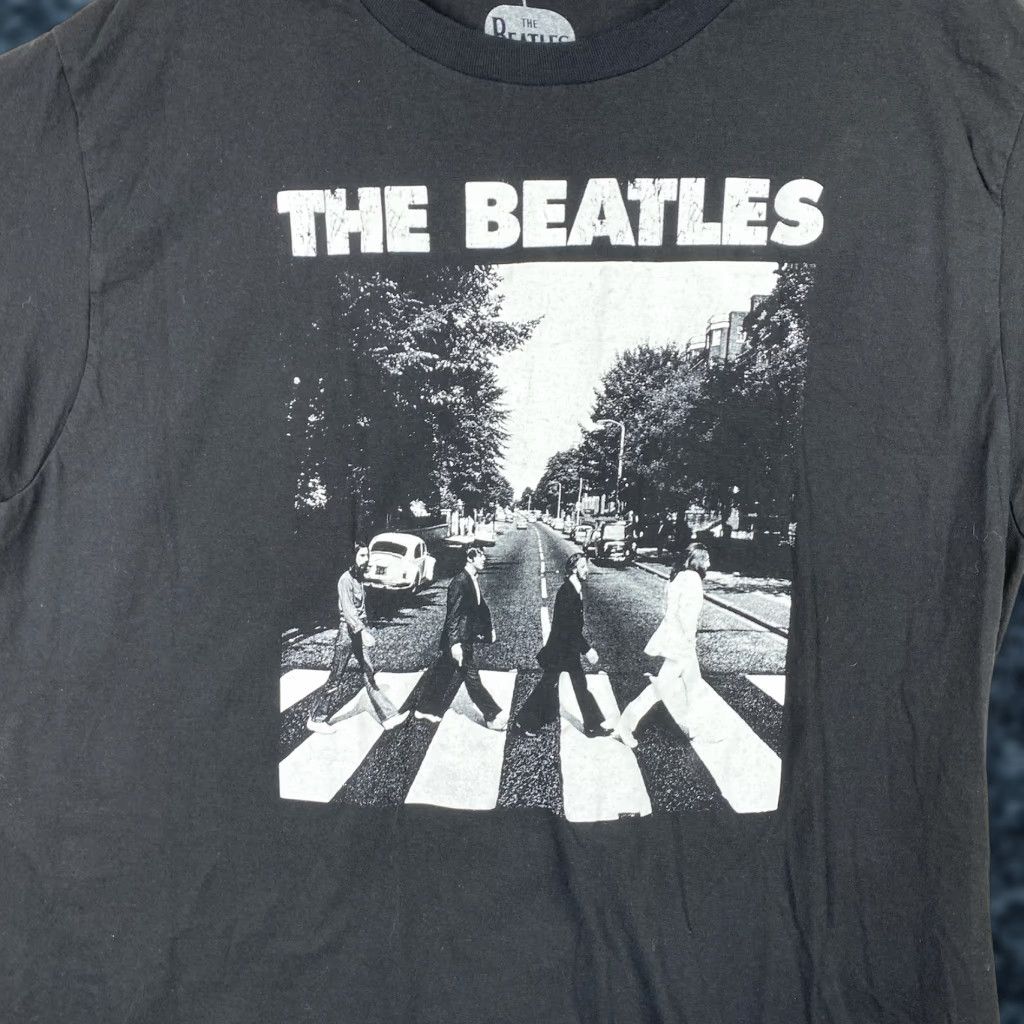 Vintage The Beatles T-Shirt Mens L Black Abbey Road Album Cover Short Sleeve Size US L / EU 52-54 / 3 - 1 Thumbnail