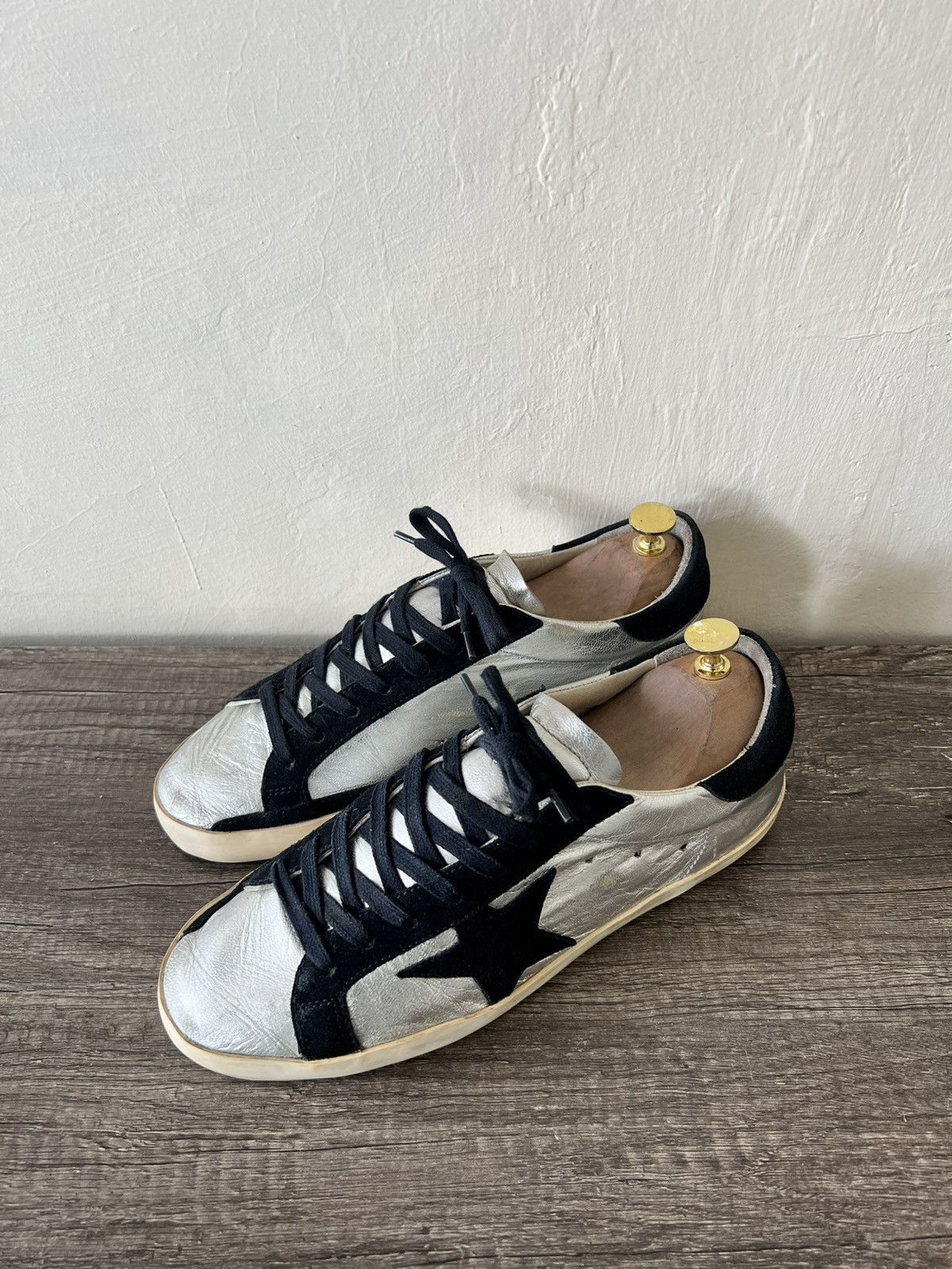 Golden Goose GOLDEN GOOSE SUPER STAR SNEAKERS DELUXE BRAND(GGDB) Size US 8 / EU 41 - 1 Thumbnail