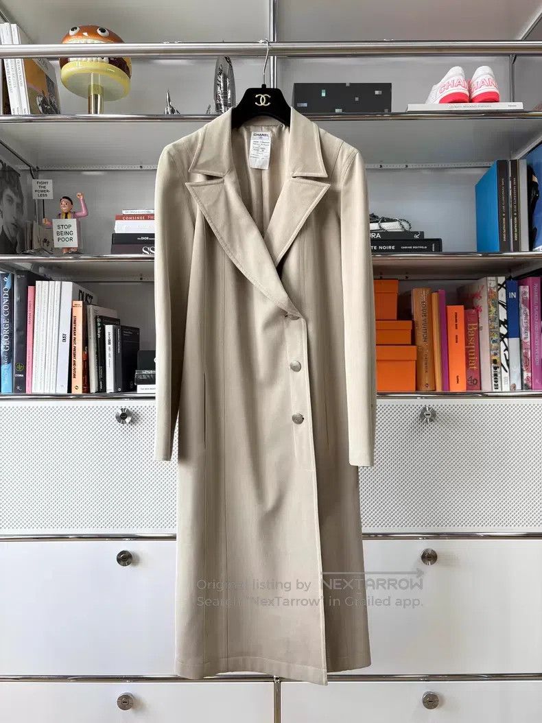 Chanel Chanel Light-colored lapel medium-length windbreaker jacke Size XS / US 0-2 / IT 36-38 - 1 Thumbnail