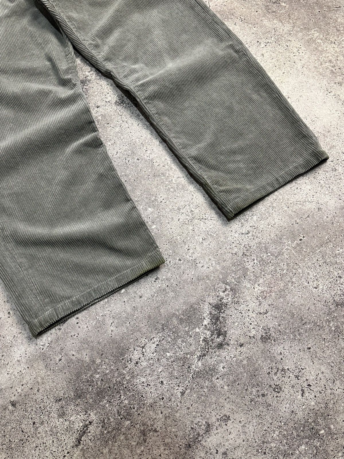 Carhartt Cargo Carhartt Velvet Bontage Pants Baggy Double Knee Y2K Size US 31 - 13 Thumbnail