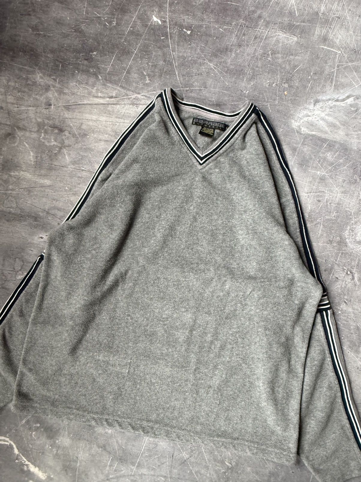 Vintage Vintage Y2K Barrage V-neck Fleece Sweatshirt (L) Size US L / EU 52-54 / 3 - 2 Thumbnail