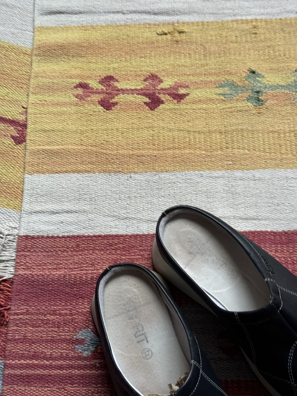 Esprit Vintage 00’s Esprit y2k Navy Genuine Leather Sandals Mule Size US 7 / IT 37 - 9 Thumbnail