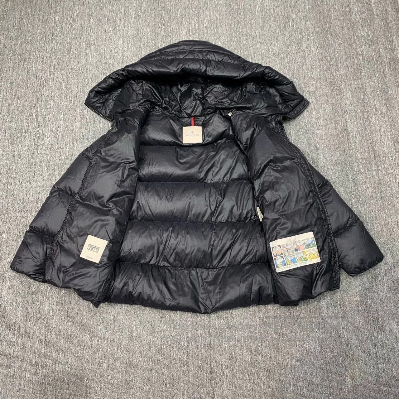 Moncler moncler seritte black short down jacket. Size US M / EU 48-50 / 2 - 6 Thumbnail
