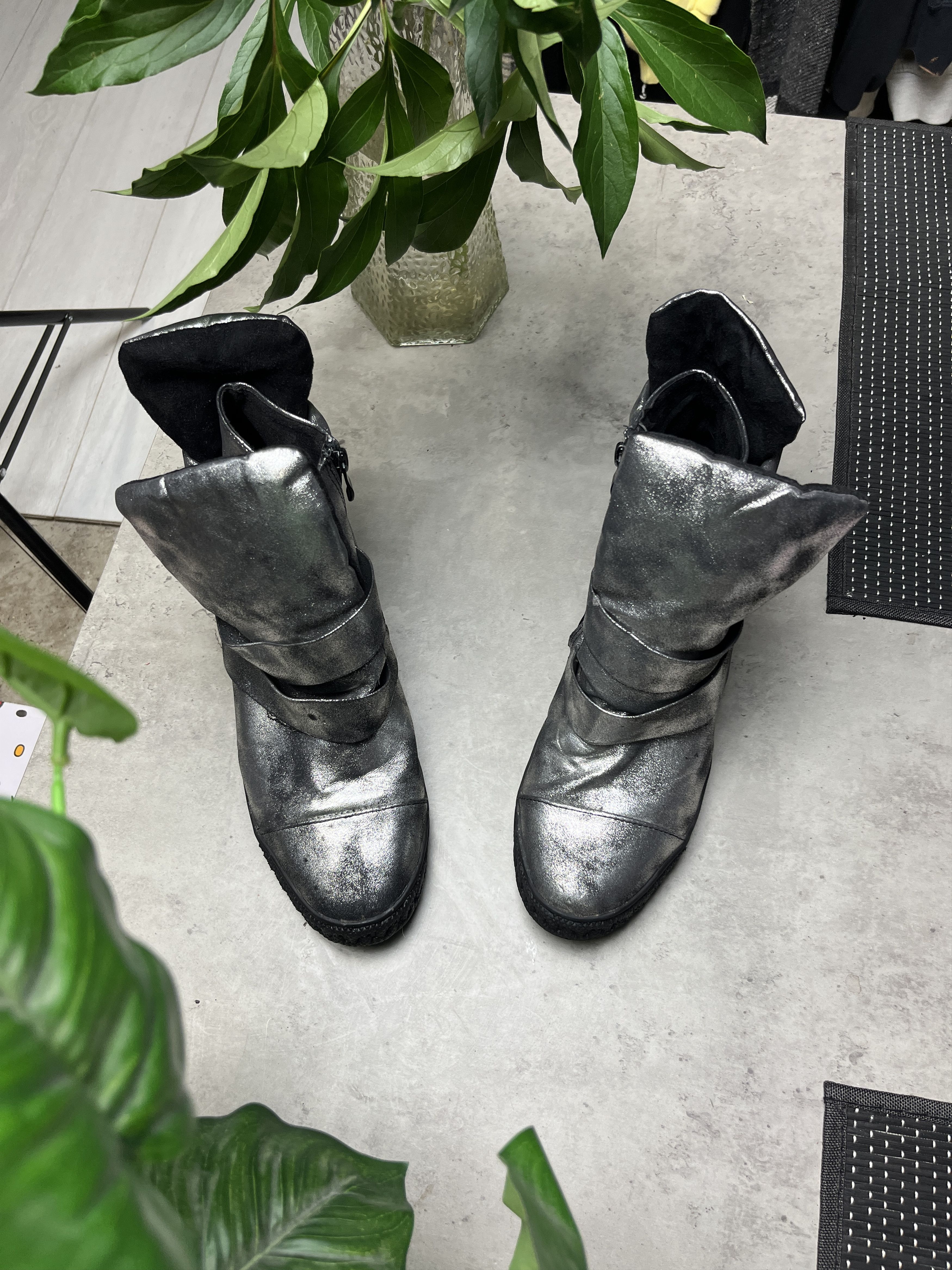 Other 2000s FUTURISTIC WRAP STRAP HIGH TOP CHUNKY SNEAKERS Size US 8 / EU 41 - 4 Thumbnail