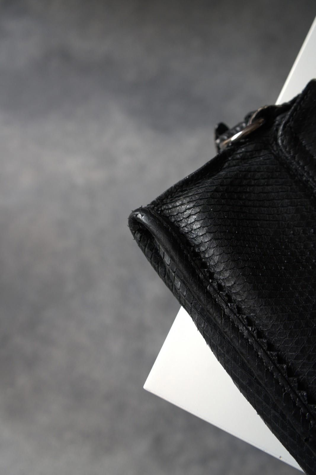Alexander McQueen 2000`s Alexander McQueen Snake Leather Clutch Bag Vintage Size ONE SIZE - 9 Thumbnail