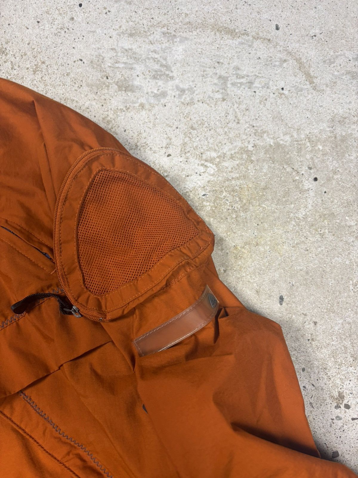 Nike ACG Vintage 2000s Nike ACG Asymmetrical Zip Anorak Jacket Size US L / EU 52-54 / 3 - 10 Thumbnail