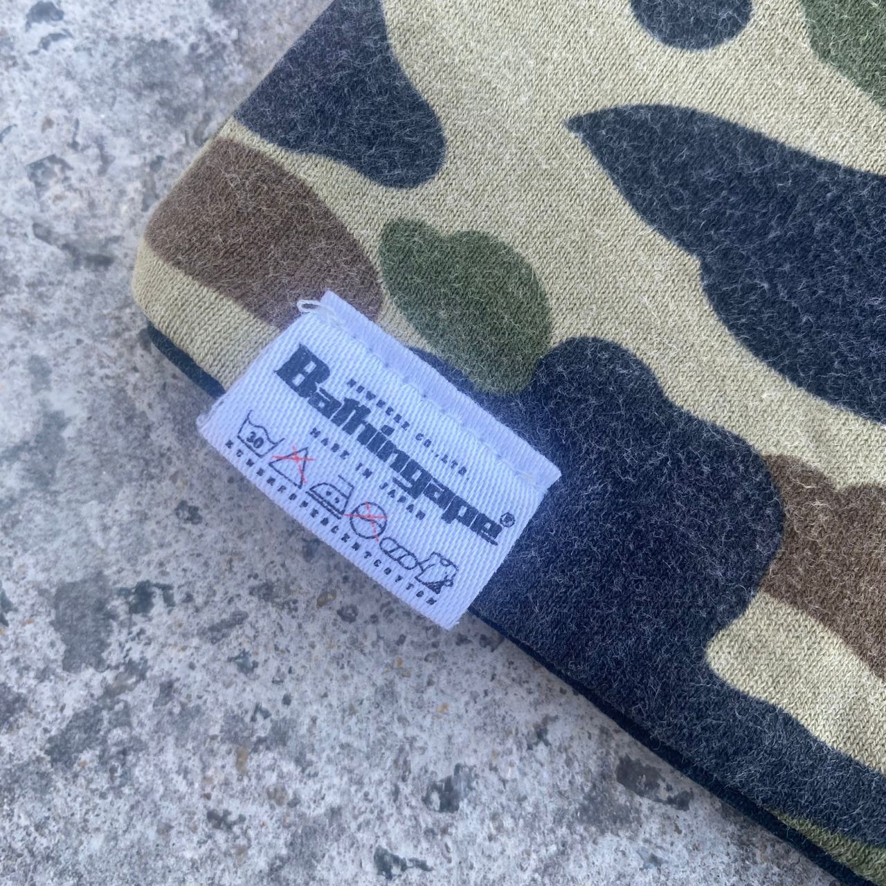 Bape Vintage Bathing Ape Camo Riversible Tshirt Size US M / EU 48-50 / 2 - 16 Thumbnail