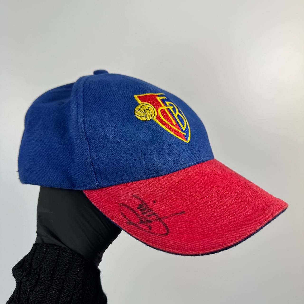 Other FC Bazel Cap Hat Signed Autograph Football Soccer Size ONE SIZE - 5 Thumbnail