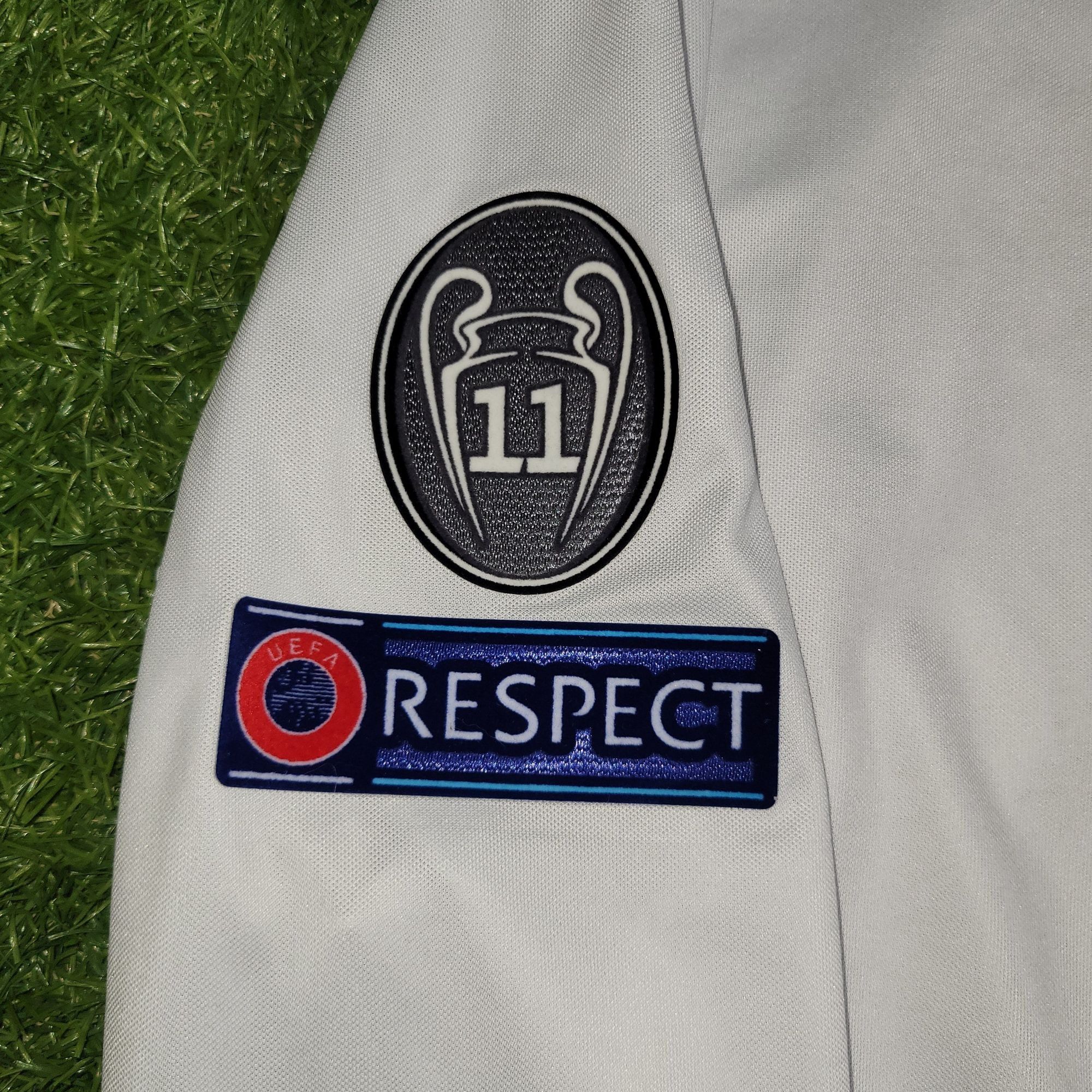 Adidas Ronaldo Real Madrid 2016 2017 Long Sleeve Soccer Jersey M Size US M / EU 48-50 / 2 - 6 Thumbnail