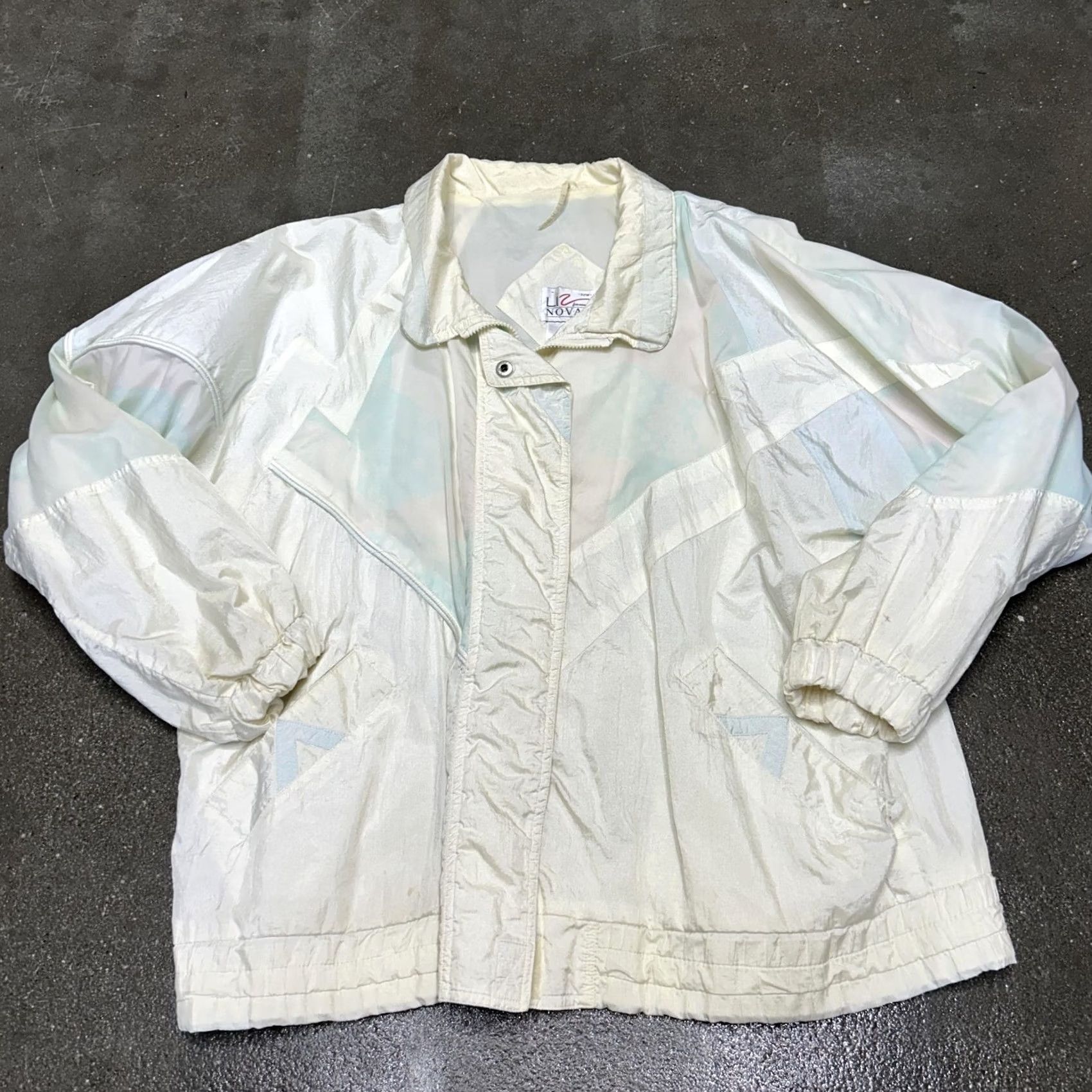 Vintage VINTAGE Liz Novak Jacket Womens 22W White Nylon Geometric Pastel Windbreaker 80s Size 3XL / US 20-22 - 2 Thumbnail