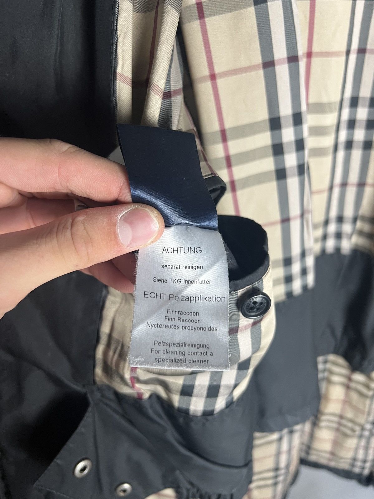 Burberry Burberry’s nova check parka coat jacket Size M / US 6-8 / IT 42-44 - 12 Thumbnail