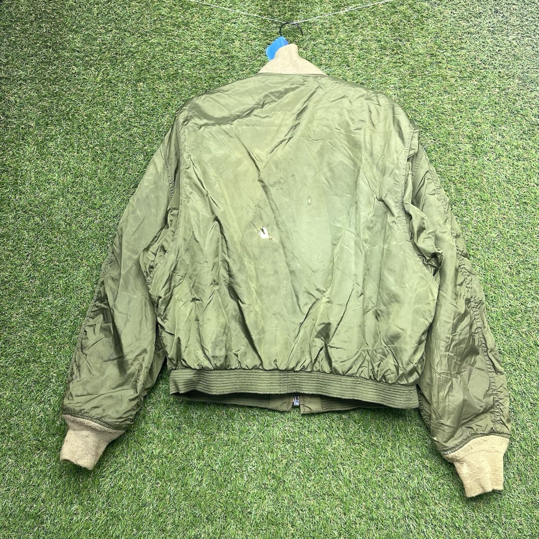 Vintage VINTAGE US Navy Marines G-8 WEP Flight Bomber Jacket 44 R Scovill Distressed Land Manufacturing Inc Men Navy Green Nylon Zip Size US S / EU 44-46 / 1 - 2 Thumbnail